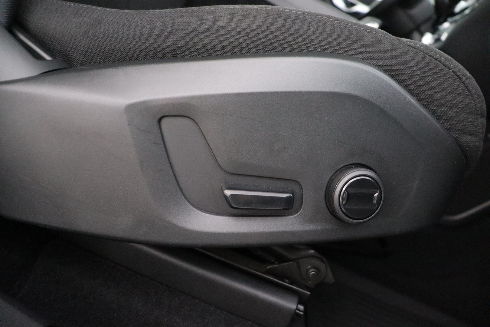 VOLVO XC60 2020