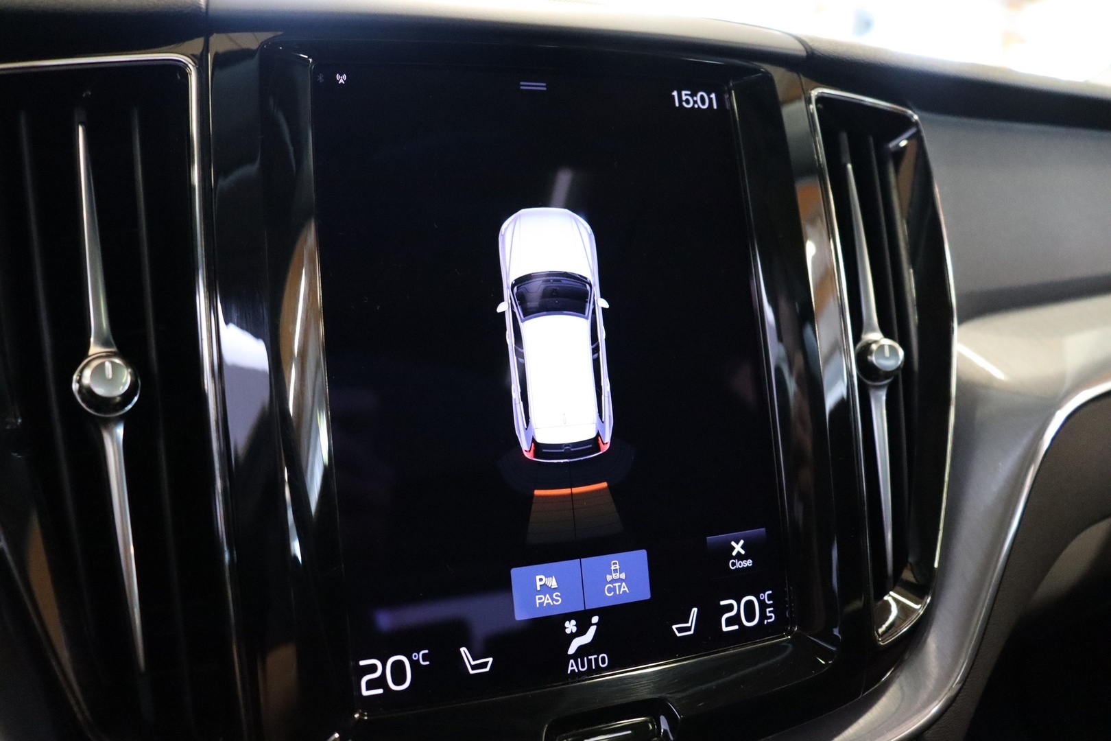 VOLVO XC60 2020