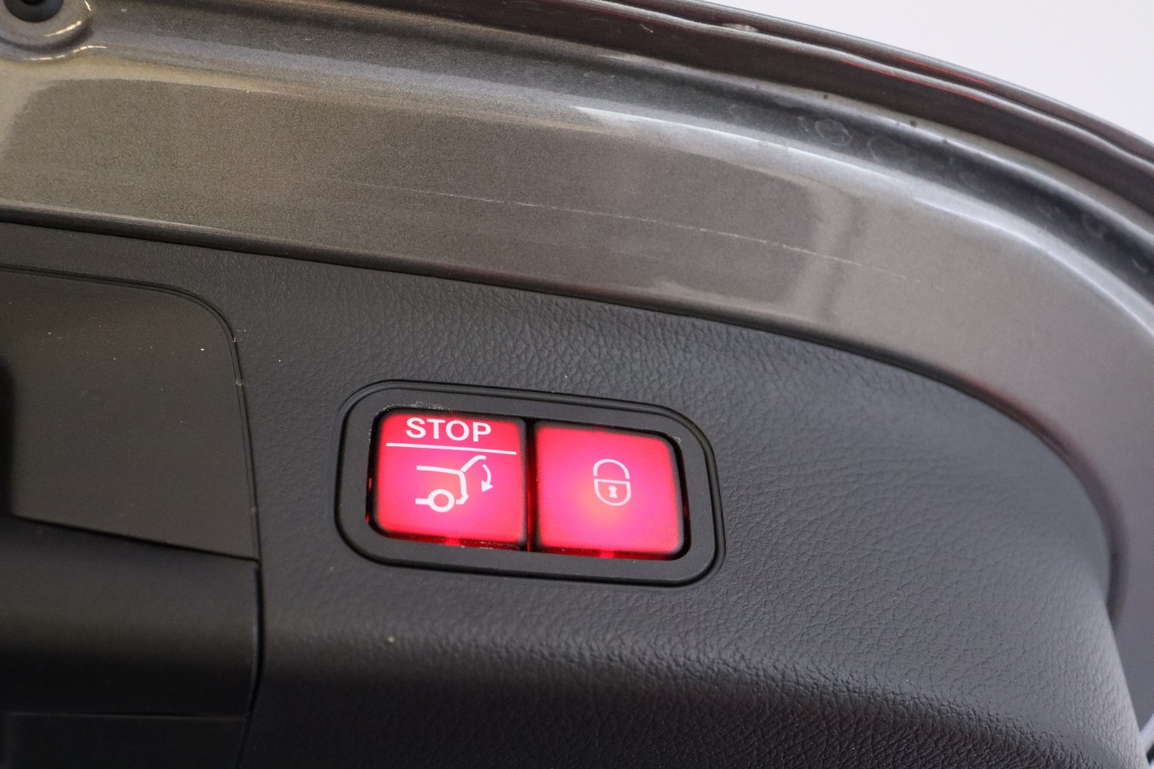 MERCEDES-BENZ EQA 2023