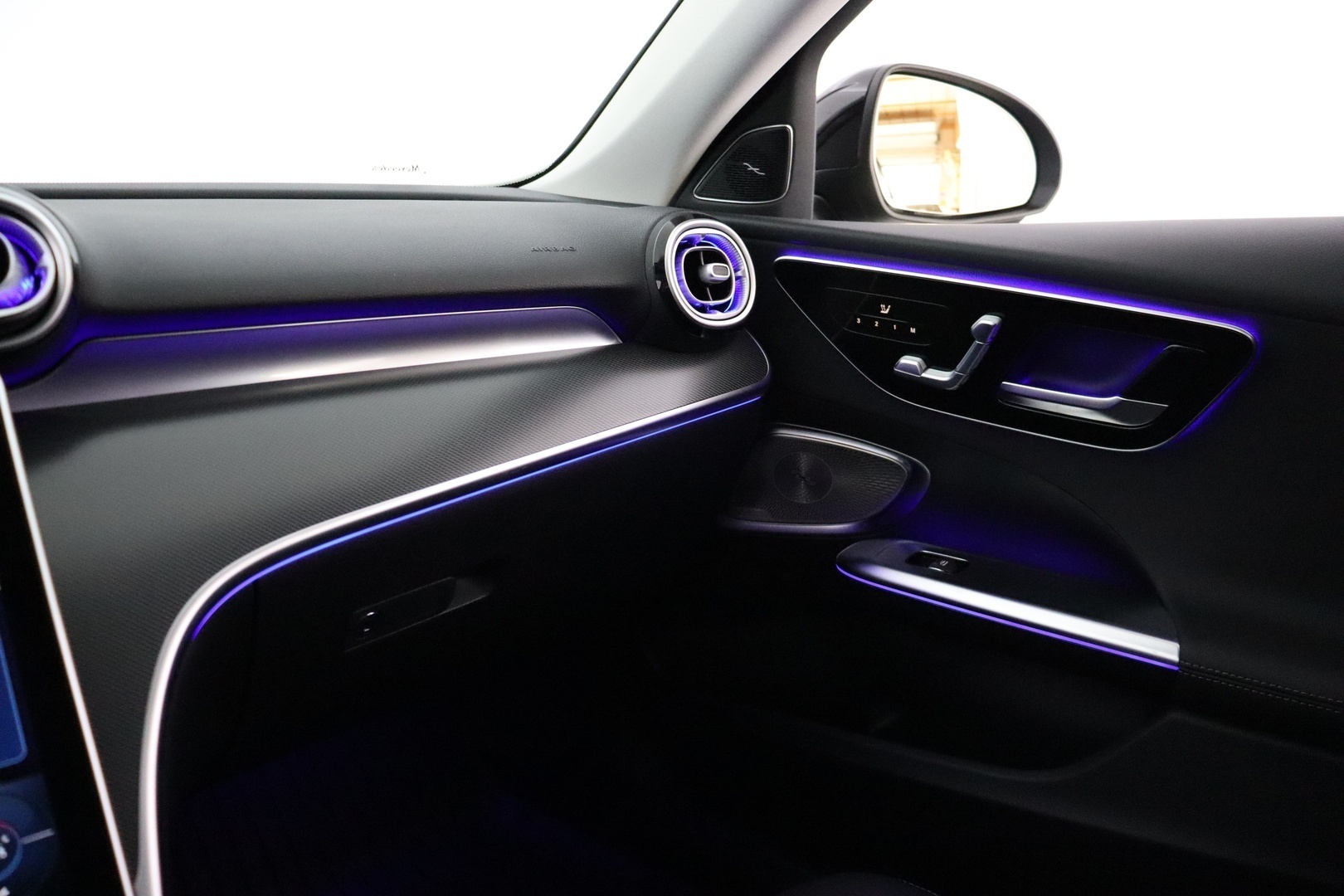 MERCEDES-BENZ C 2024