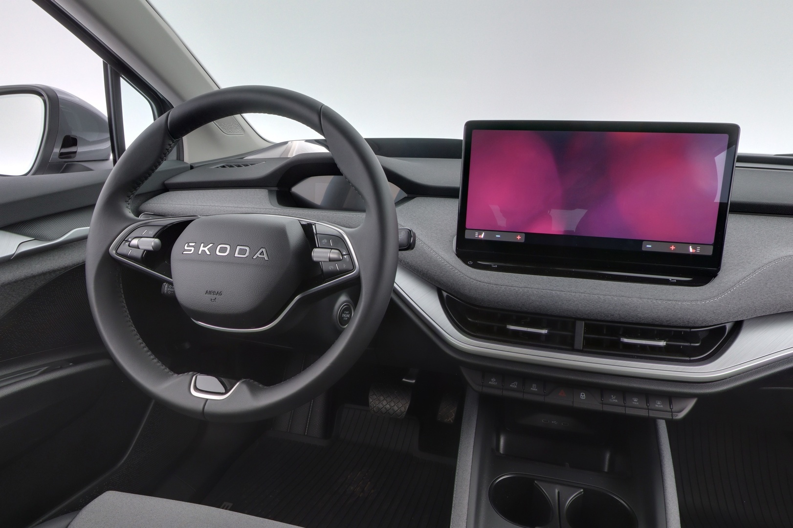 SKODA Enyaq 2025