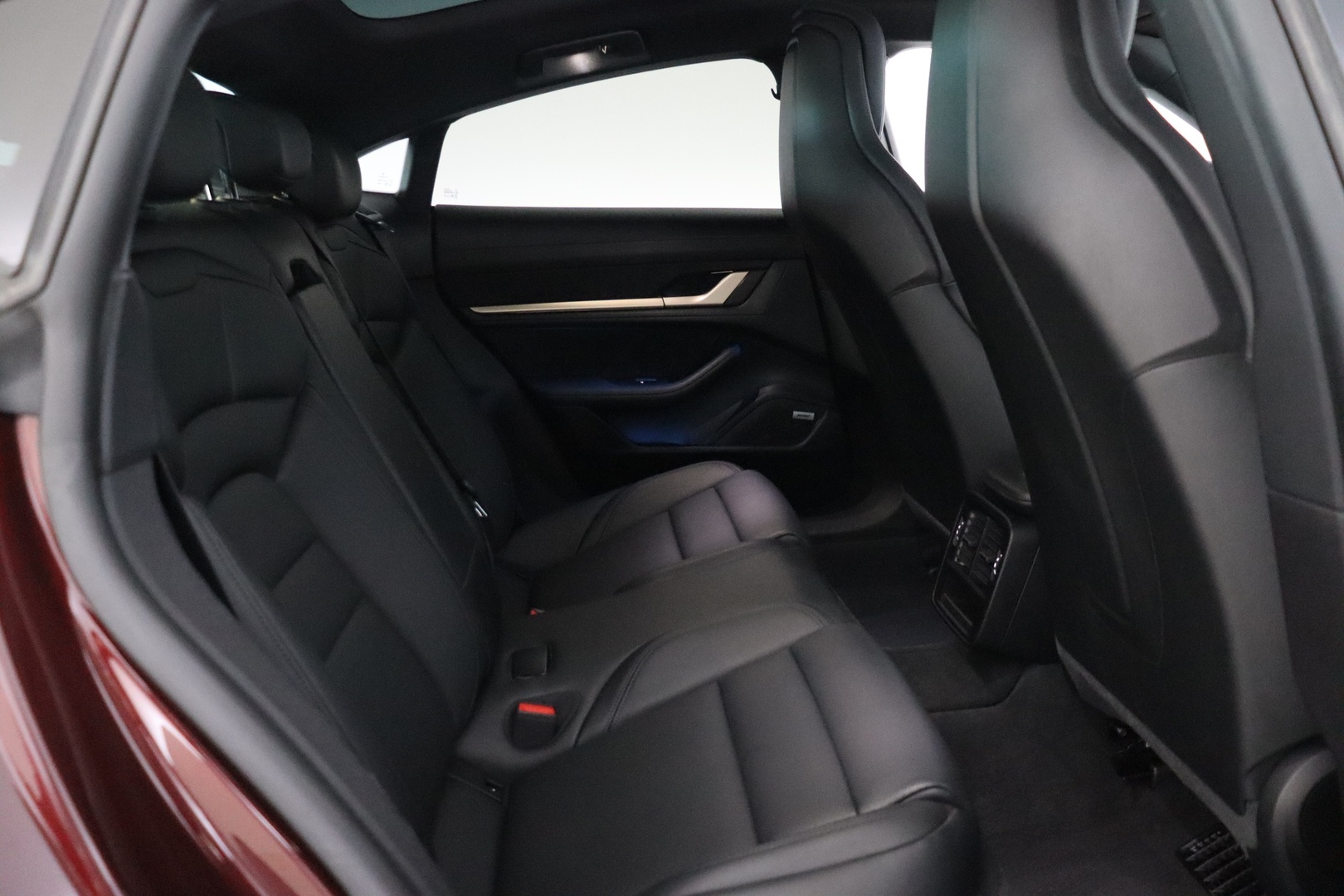 PORSCHE Taycan 2021