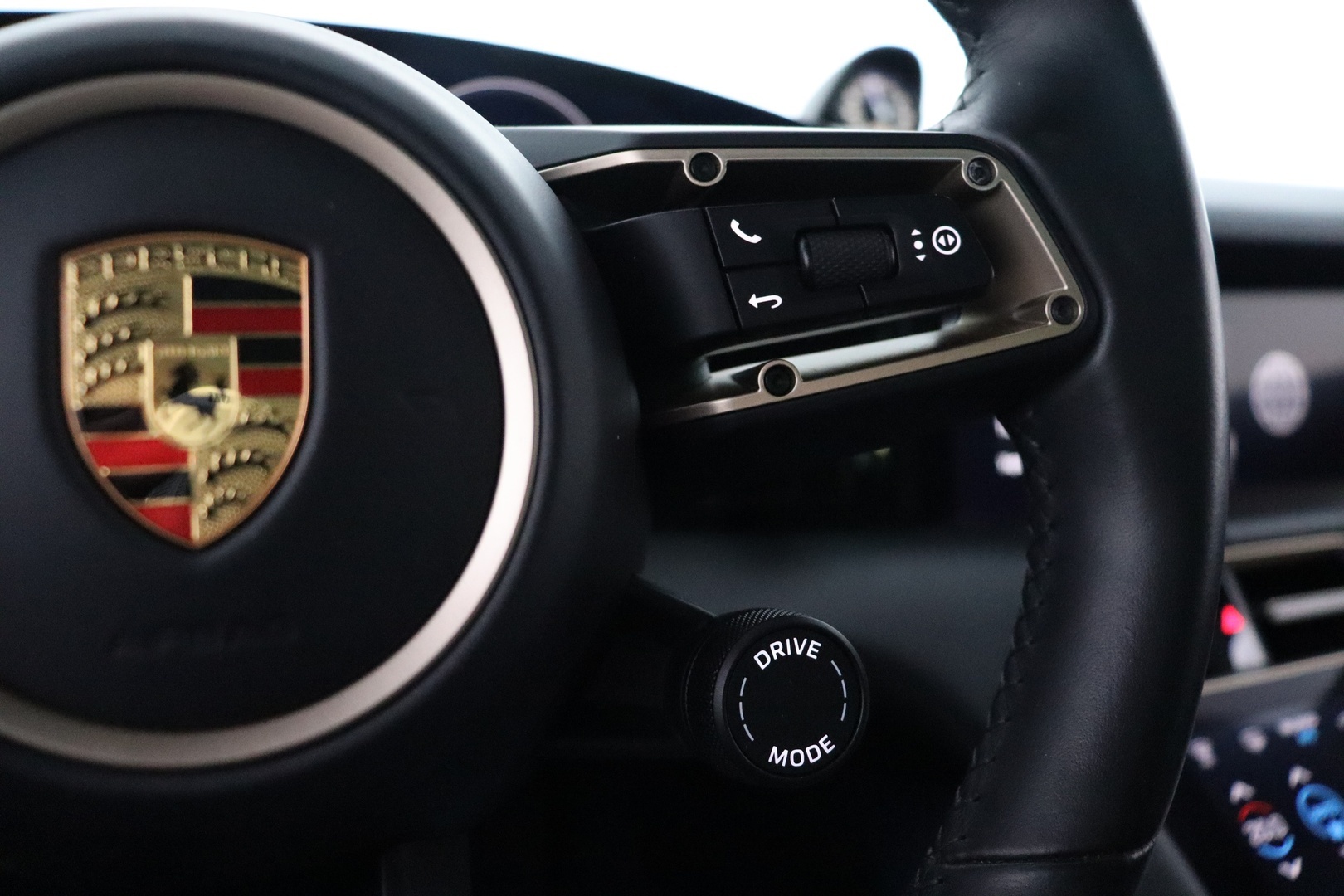 PORSCHE Taycan 2021