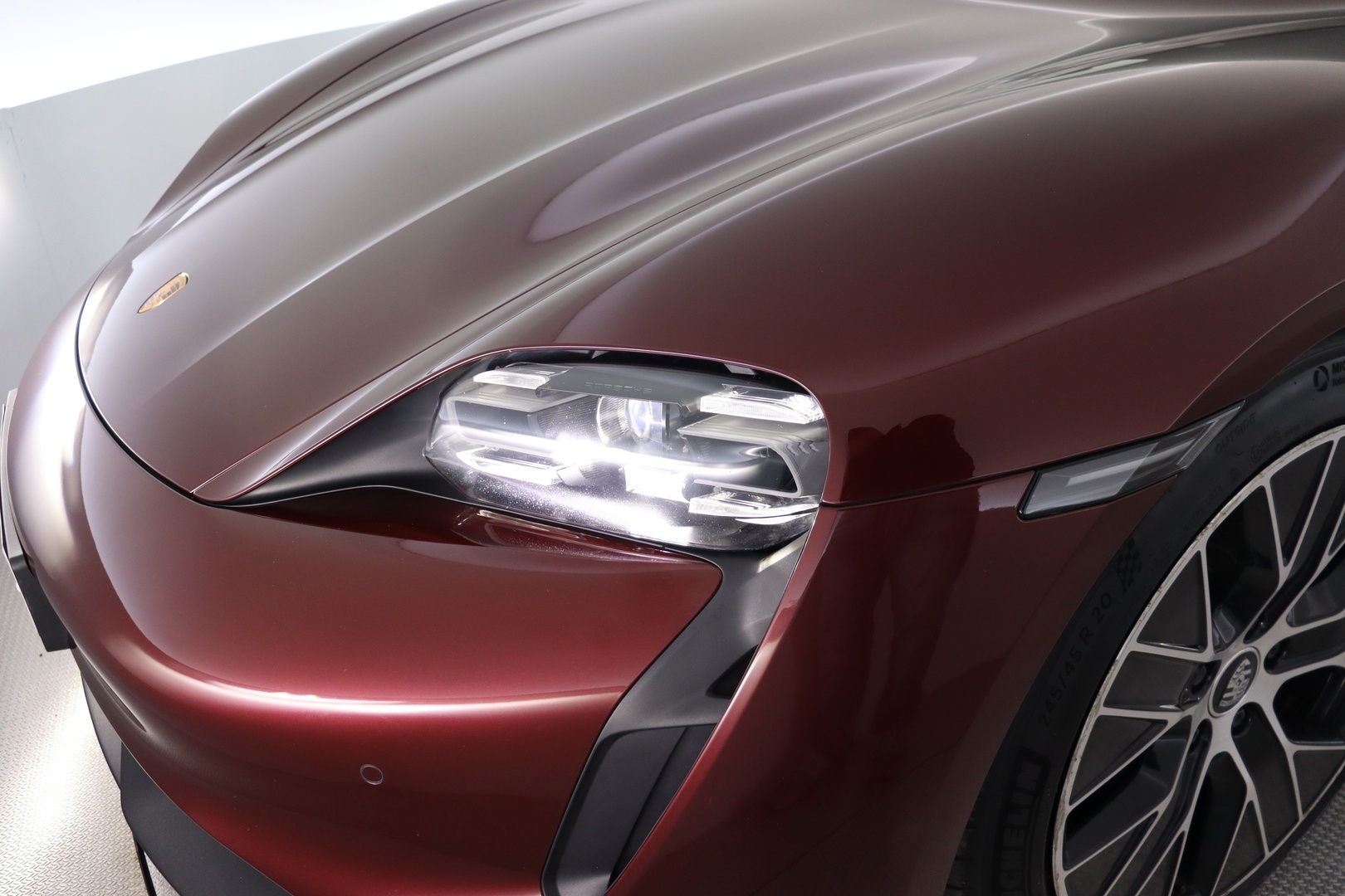 PORSCHE Taycan 2021