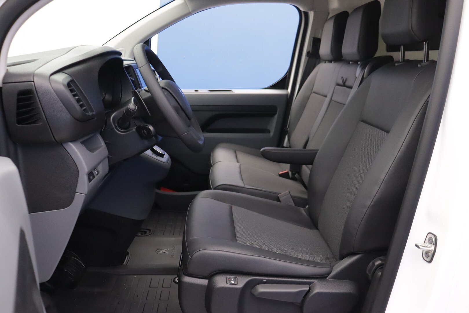 PEUGEOT Expert 2022