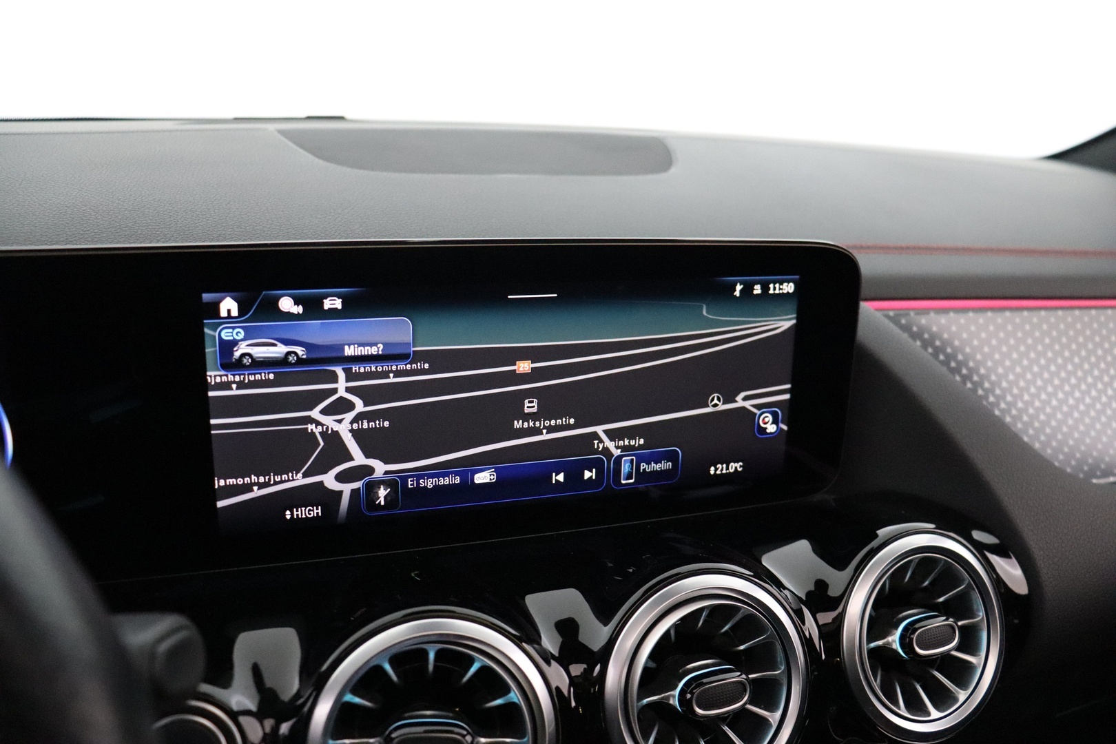 MERCEDES-BENZ EQA 2024