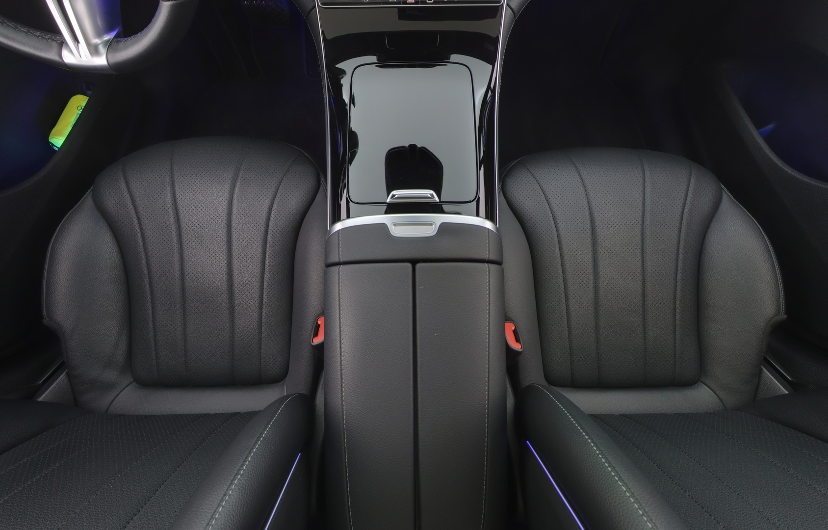 MERCEDES-BENZ EQE 2024