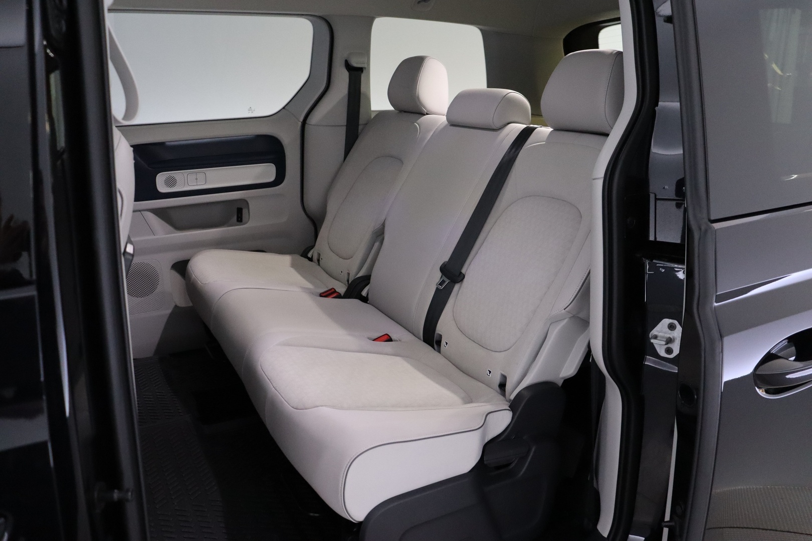 VOLKSWAGEN ID. Buzz 2023