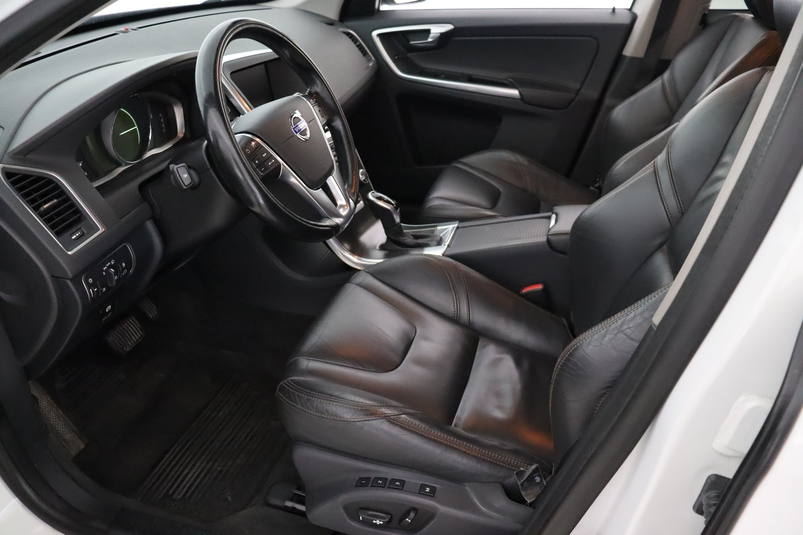 VOLVO XC60 2014