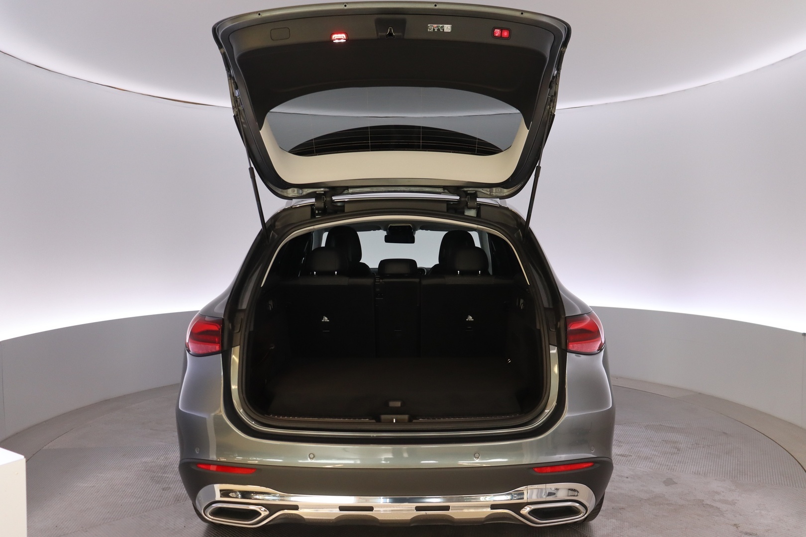MERCEDES-BENZ GLC 2023