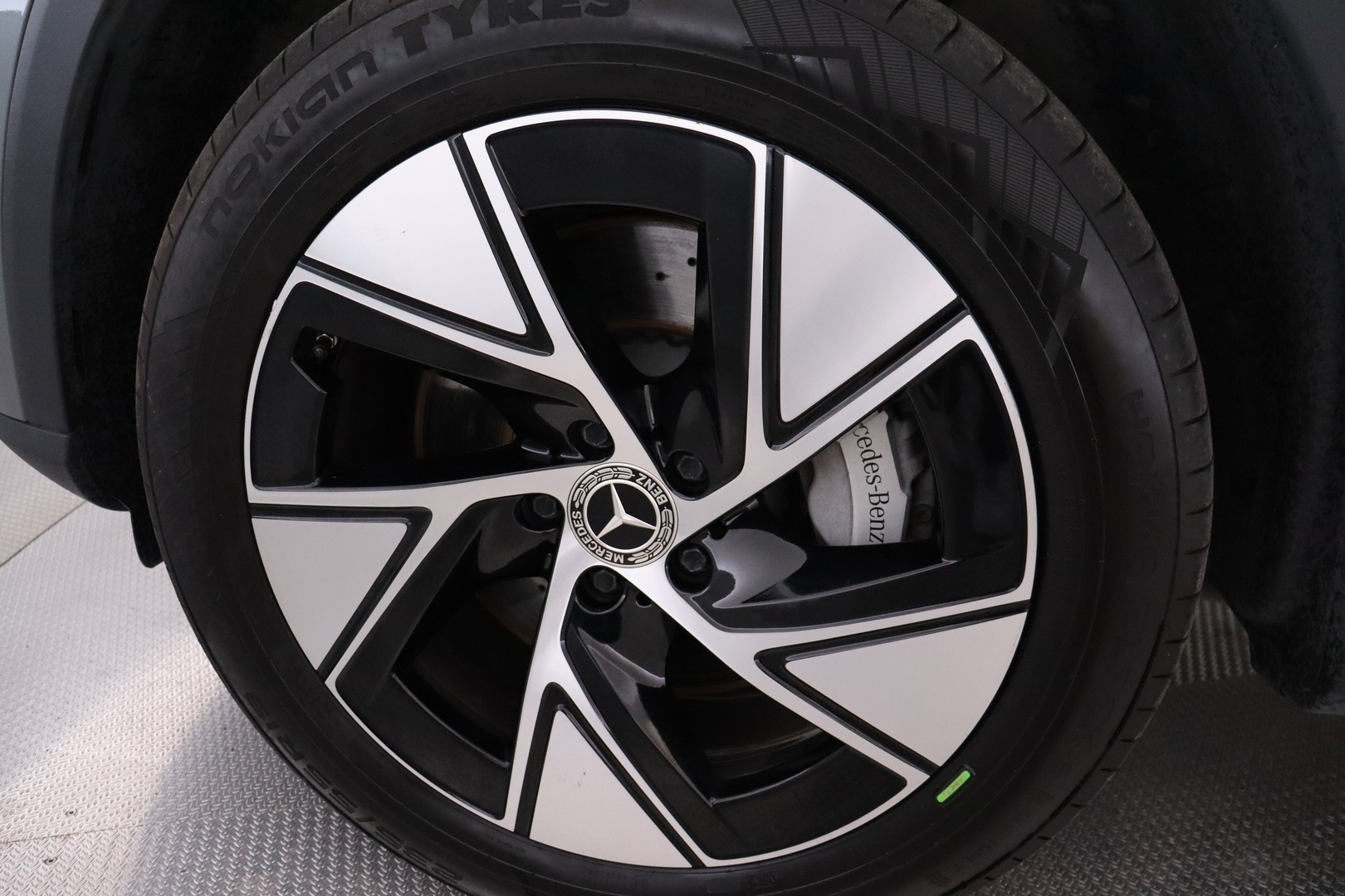 MERCEDES-BENZ GLC 2023
