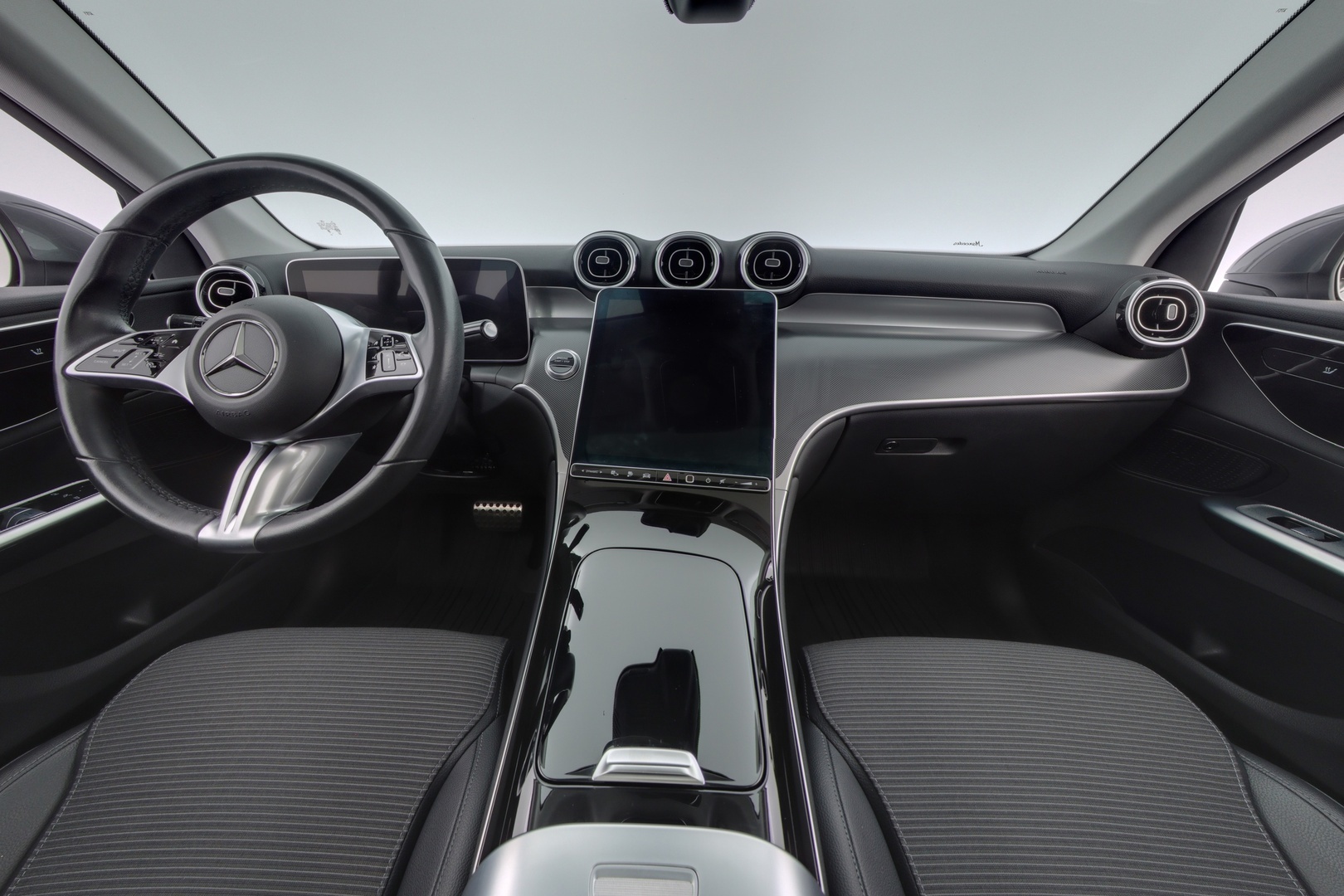 MERCEDES-BENZ GLC 2023