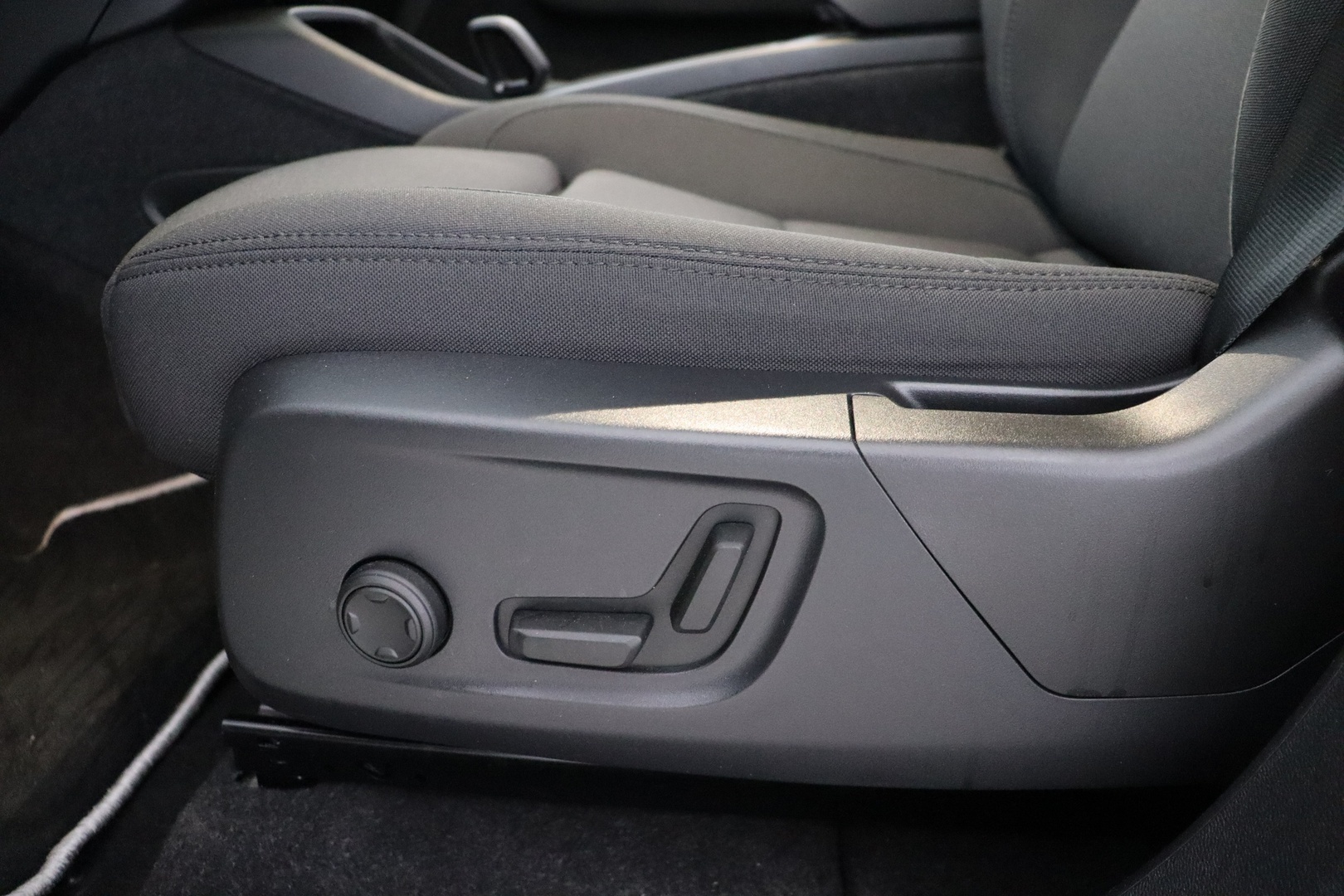 VOLVO C40 2022
