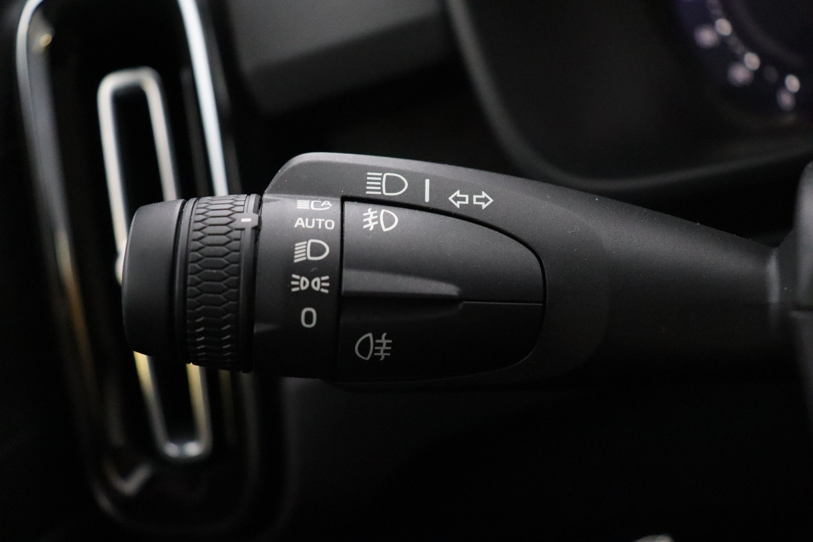 VOLVO C40 2022