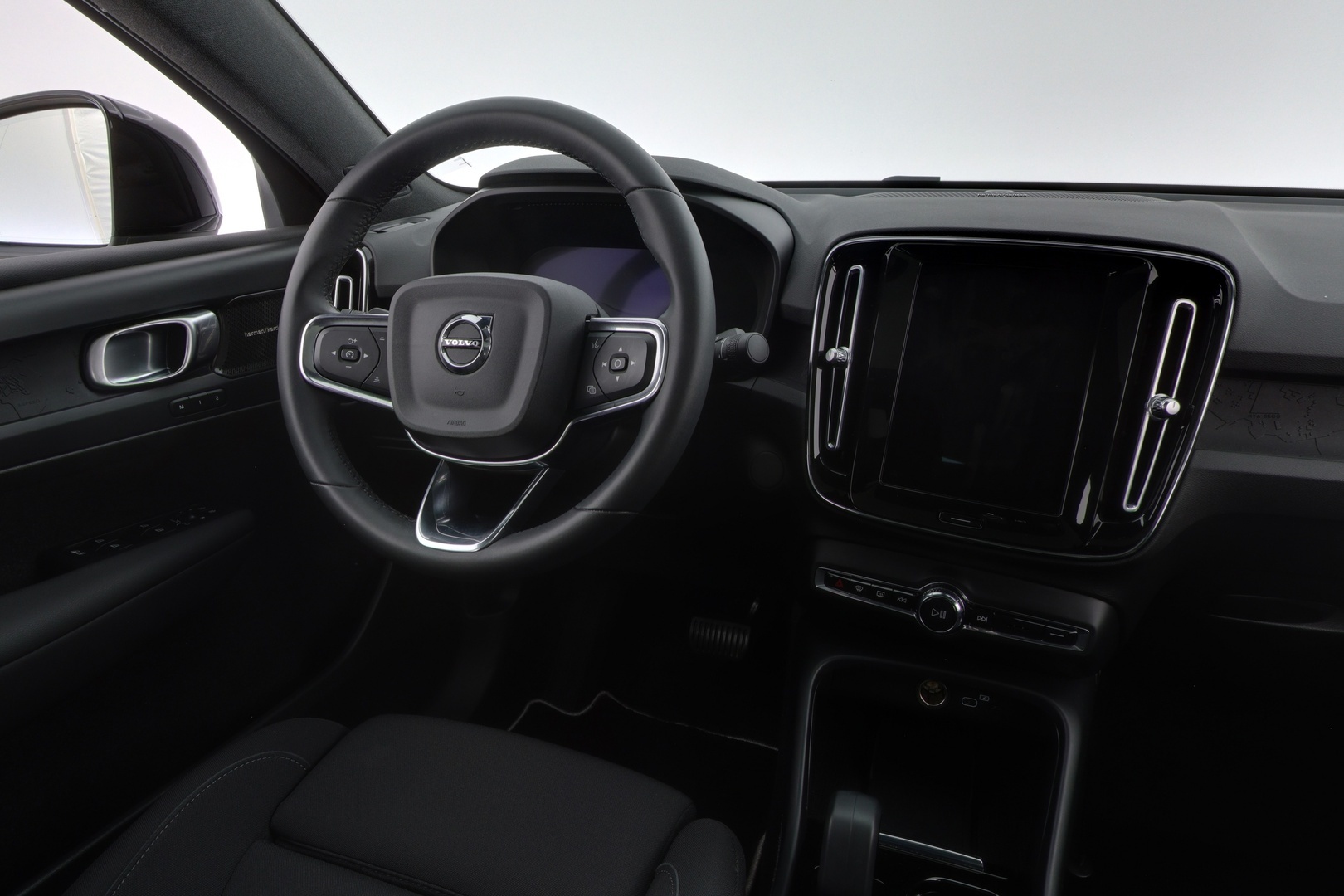 VOLVO C40 2022