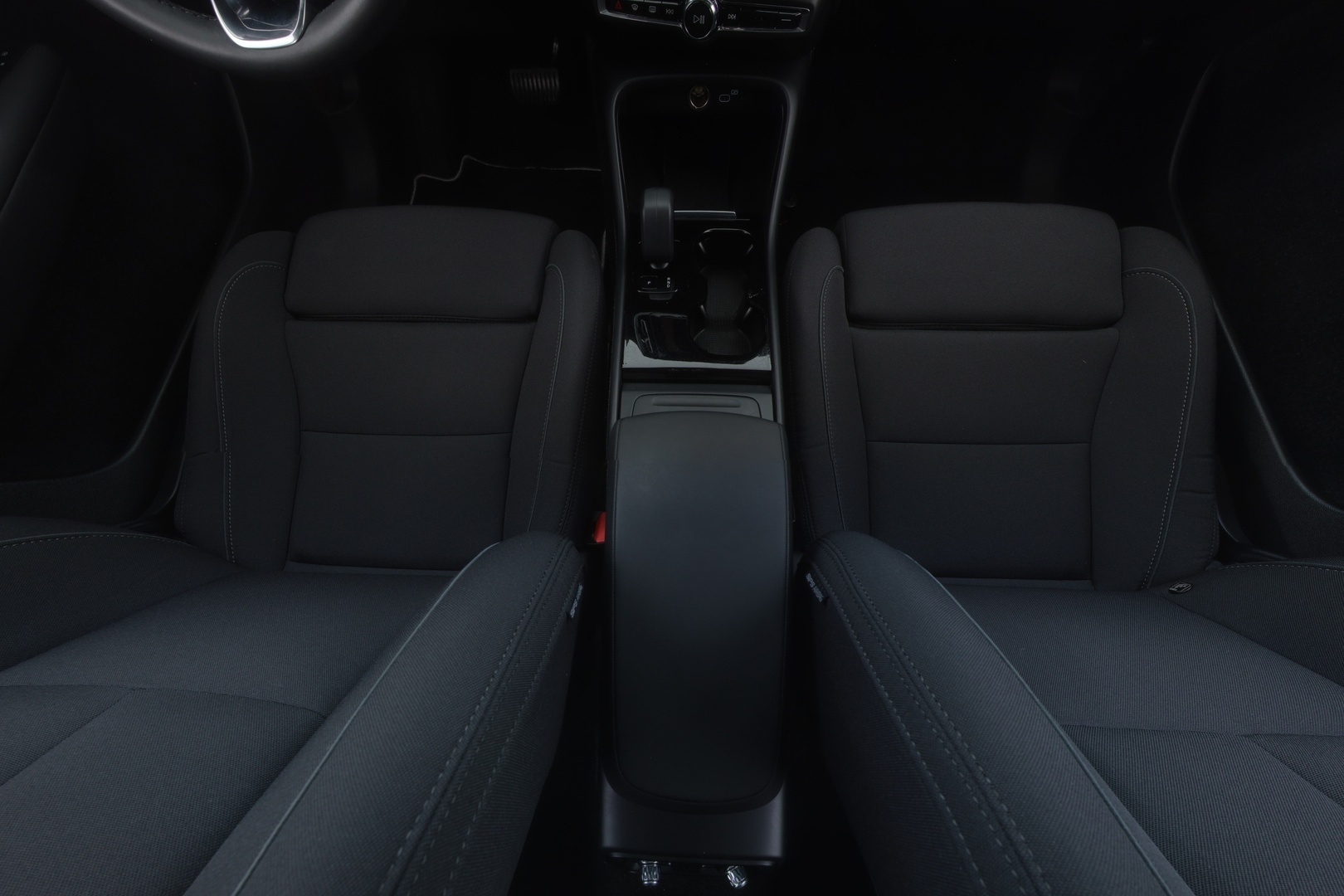VOLVO C40 2022