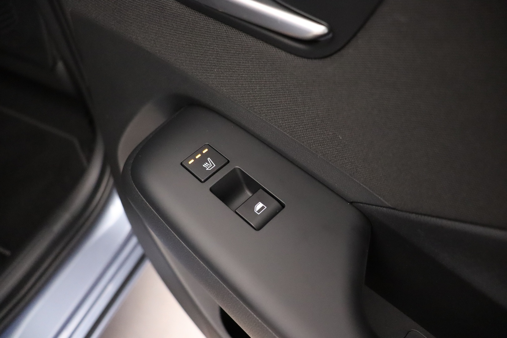 HYUNDAI KONA ELECTRIC 2025