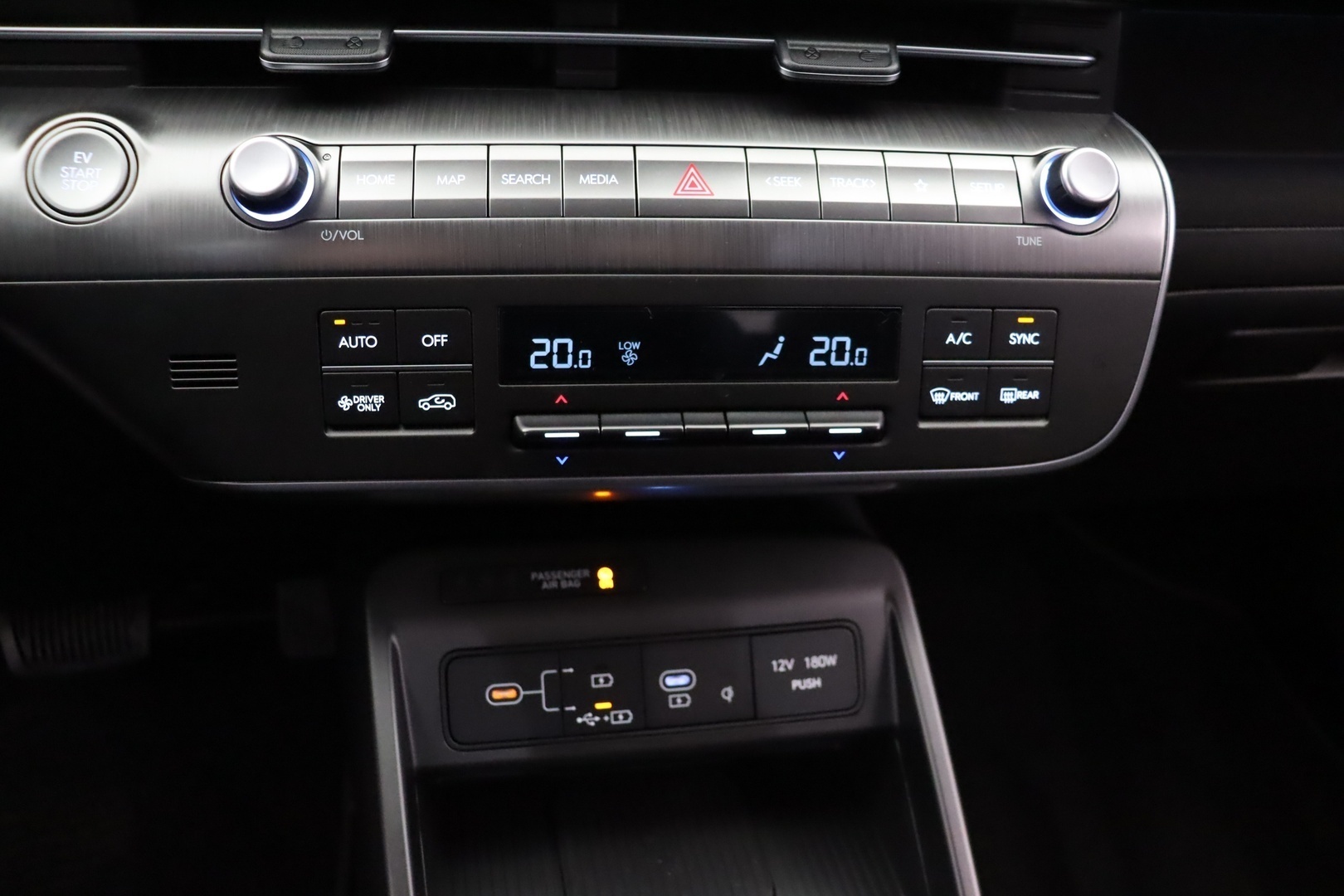 HYUNDAI KONA ELECTRIC 2025