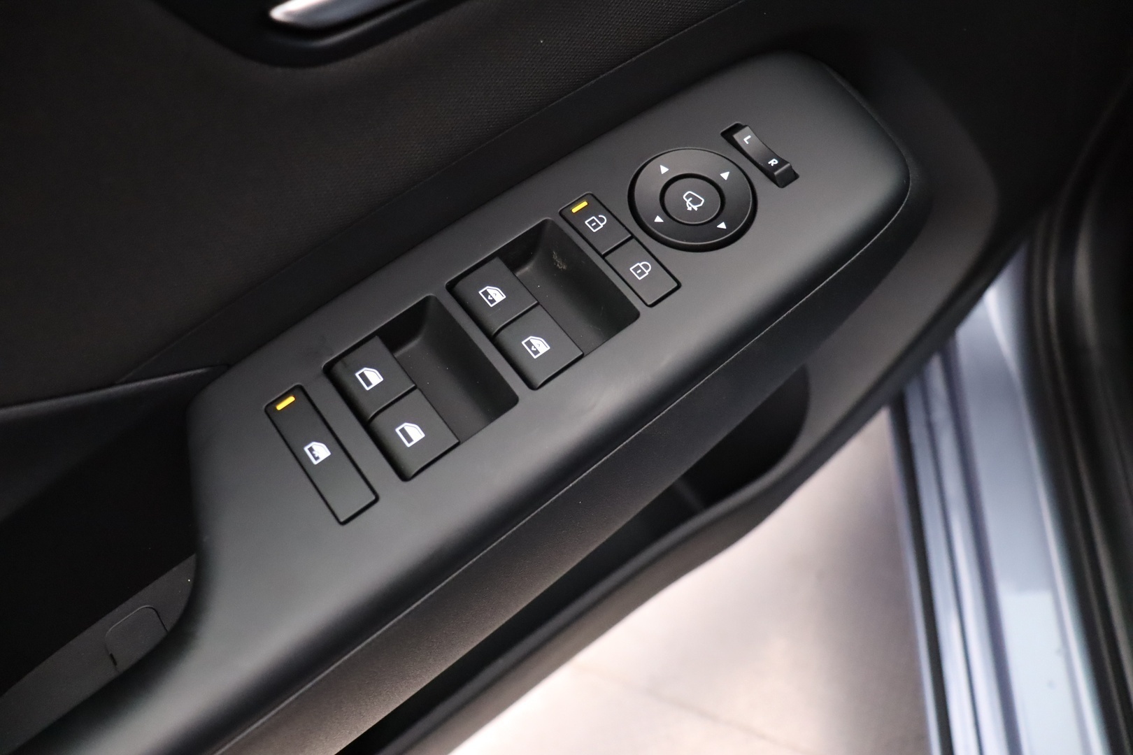 HYUNDAI KONA ELECTRIC 2025