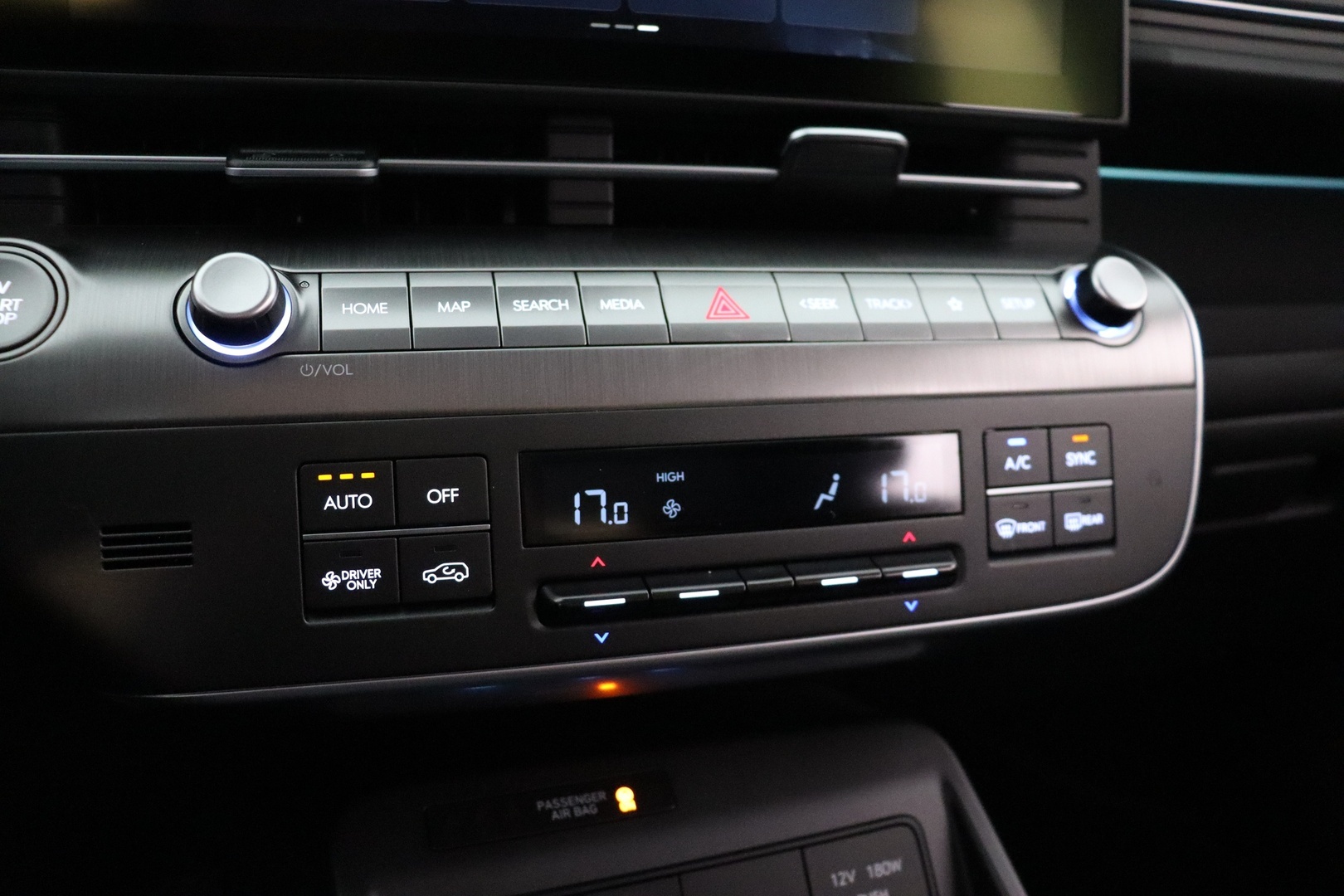 HYUNDAI KONA ELECTRIC 2025