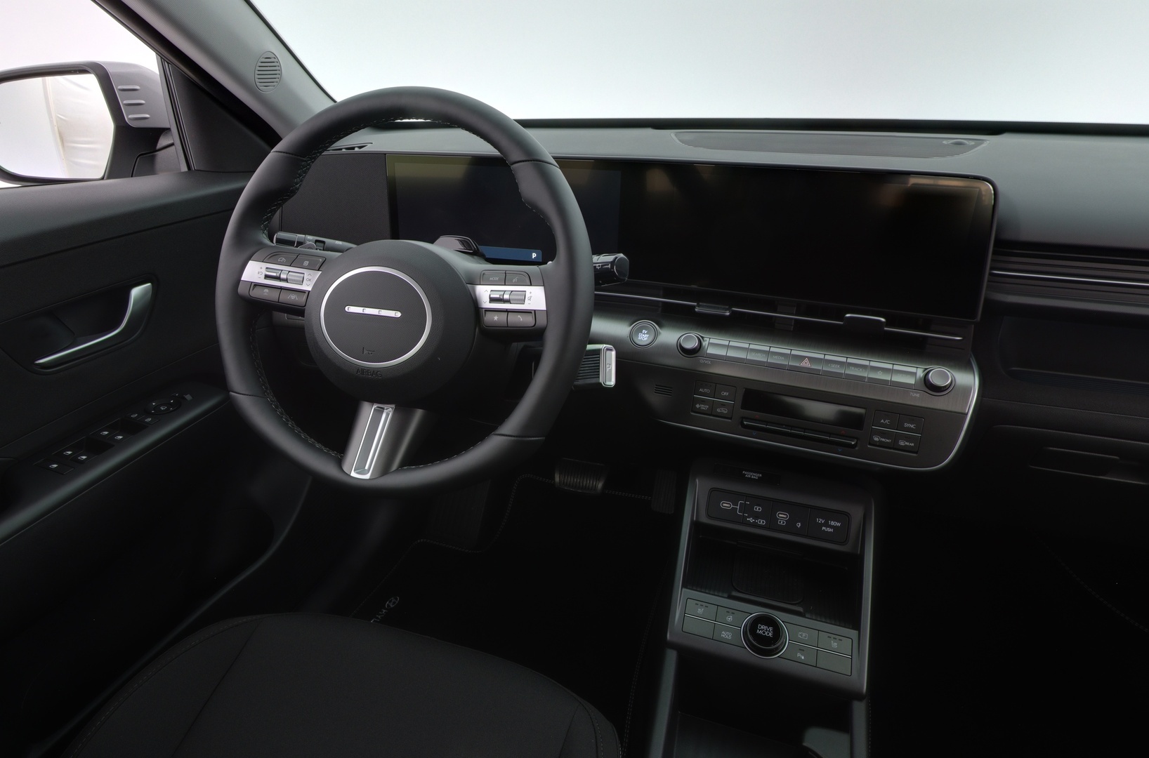 HYUNDAI KONA ELECTRIC 2025