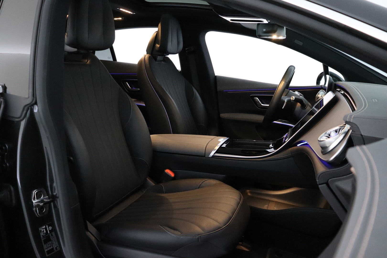 MERCEDES-BENZ EQS 2022