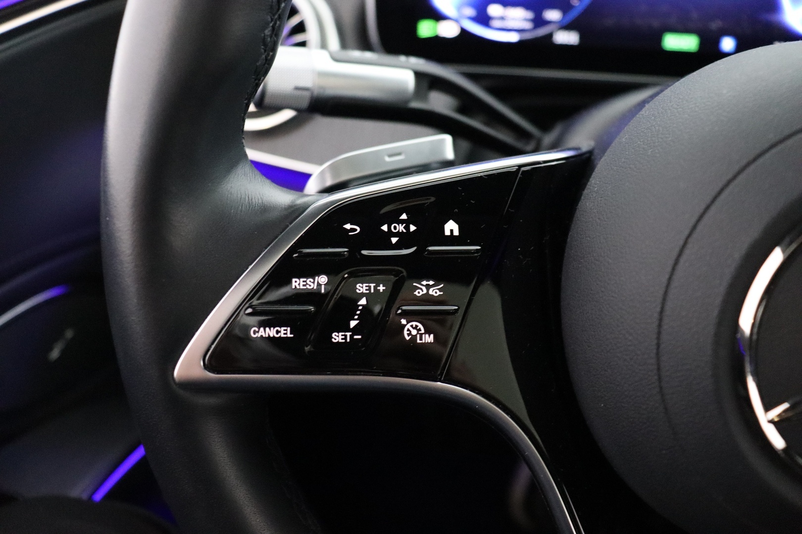 MERCEDES-BENZ EQS 2022