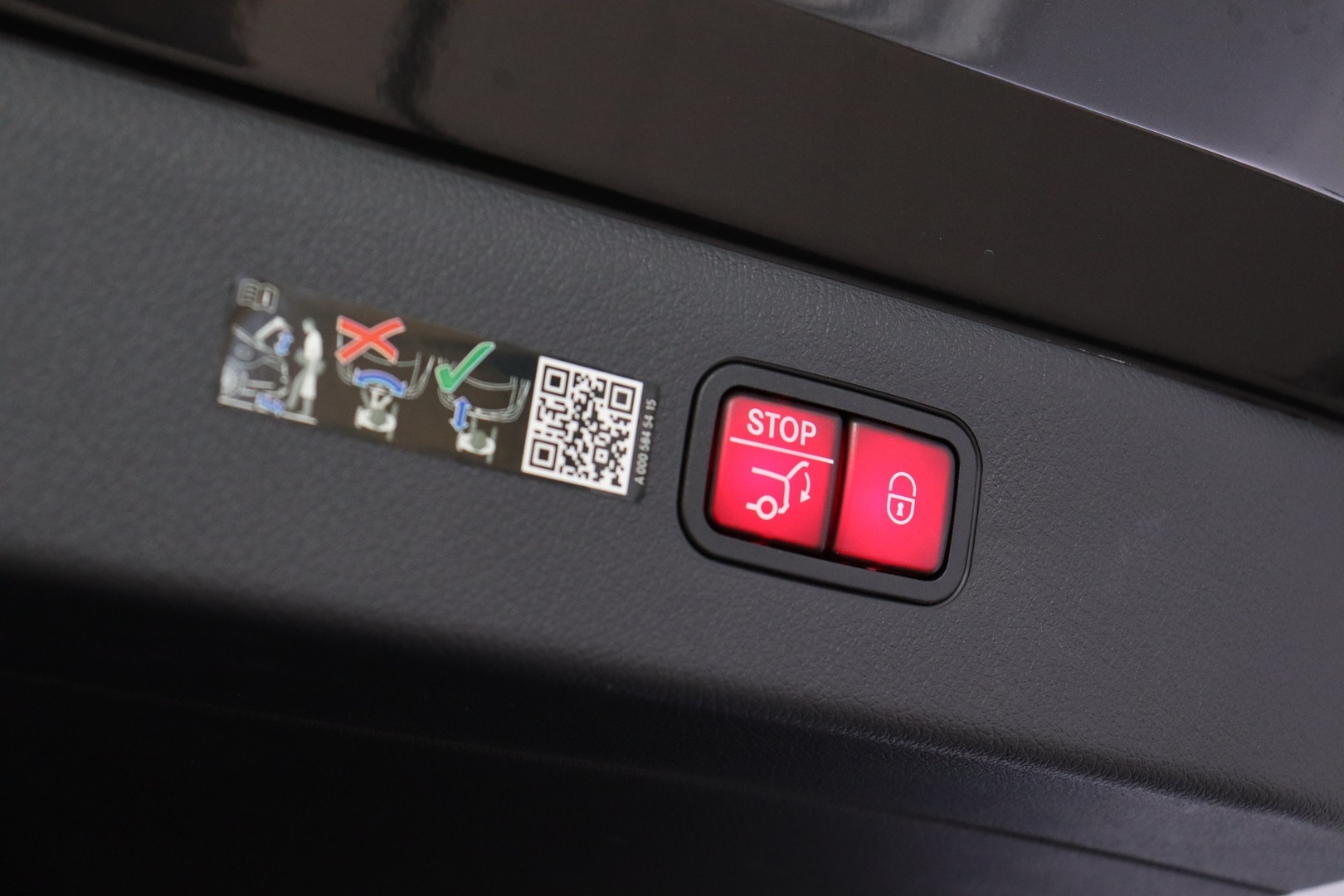 MERCEDES-BENZ EQS 2022