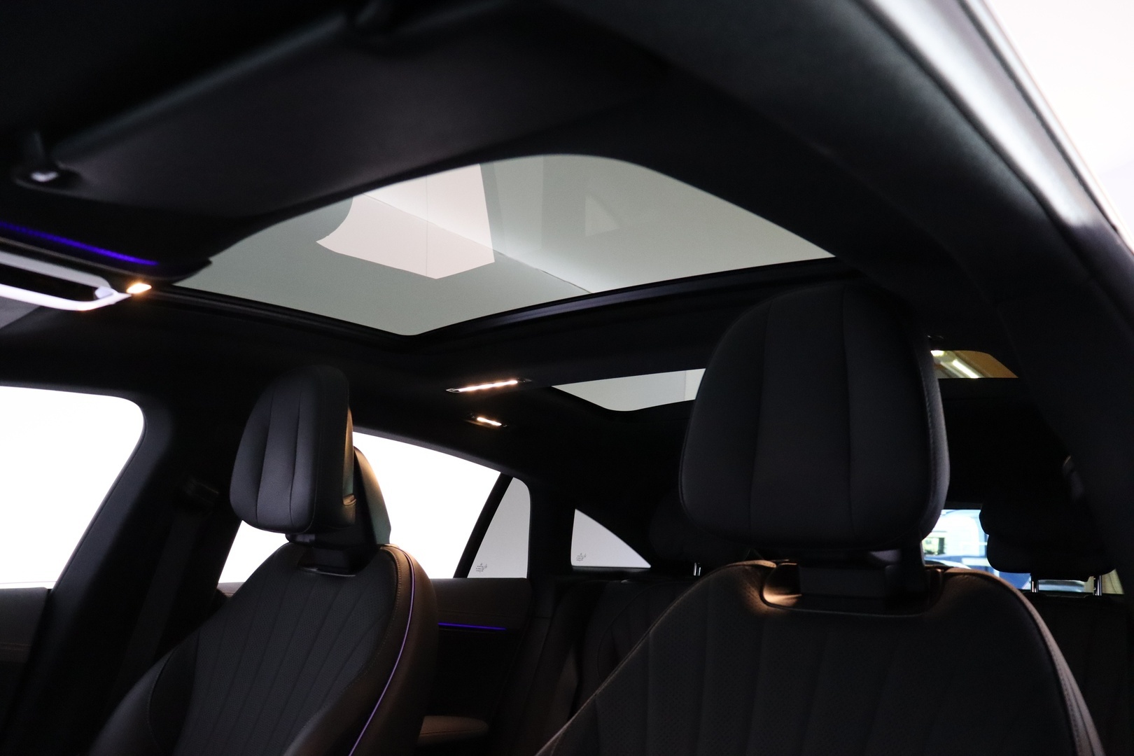 MERCEDES-BENZ EQS 2022