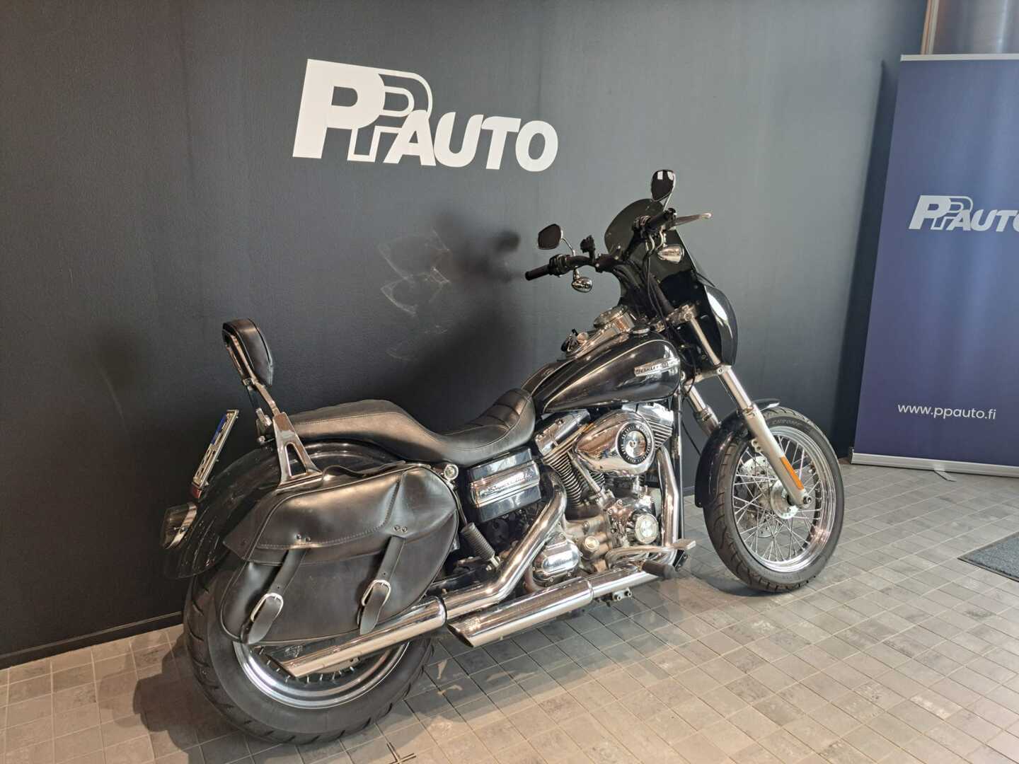 HARLEY-DAVIDSON Dyna 2009