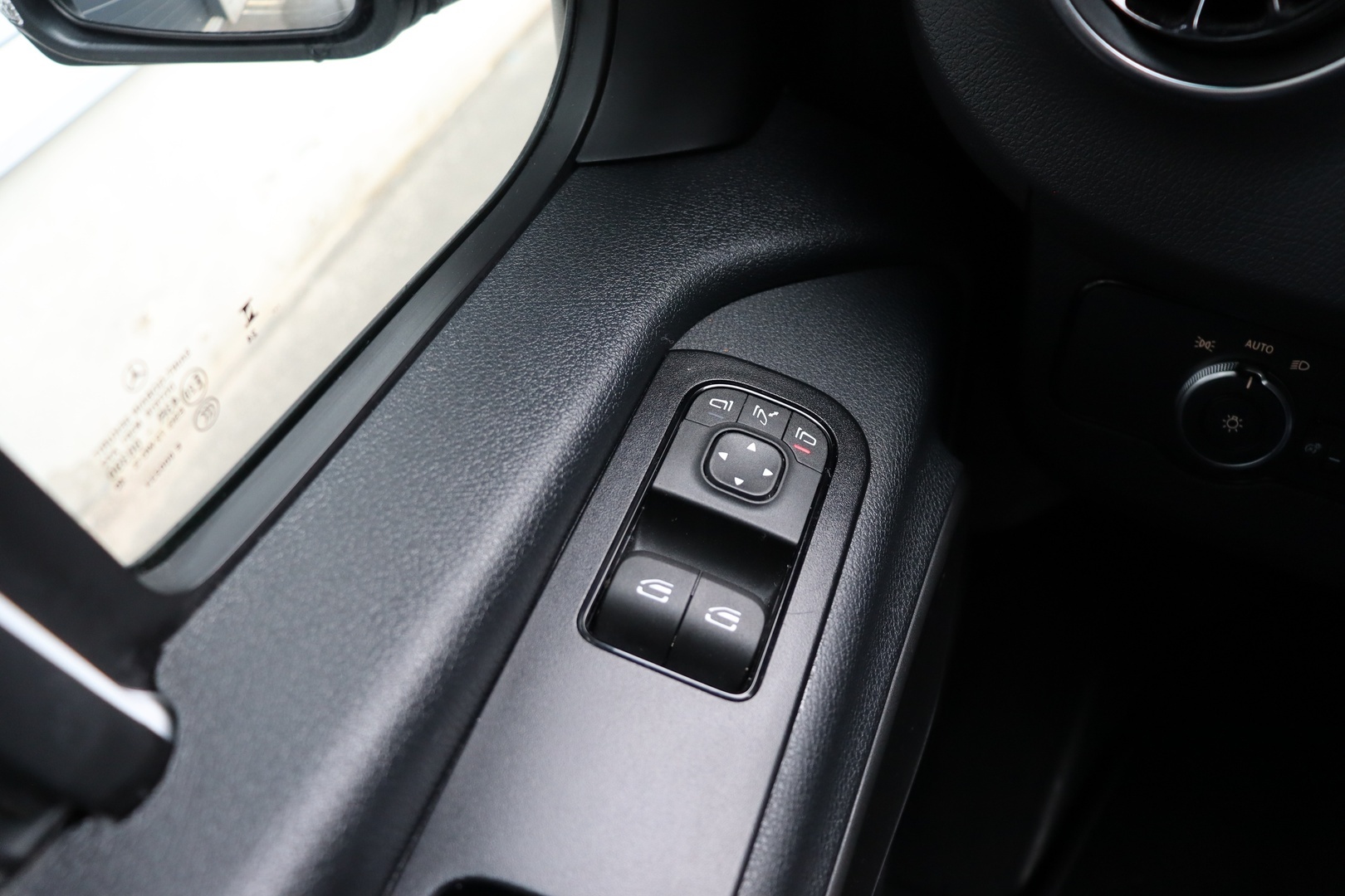 MERCEDES-BENZ Sprinter 2024