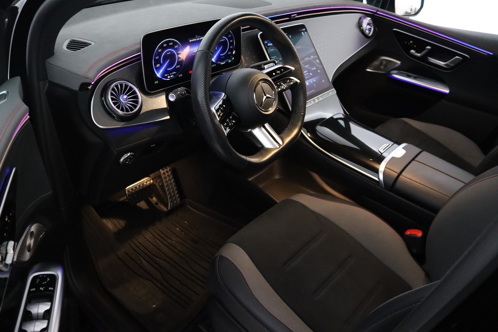 MERCEDES-BENZ EQE SUV 2023