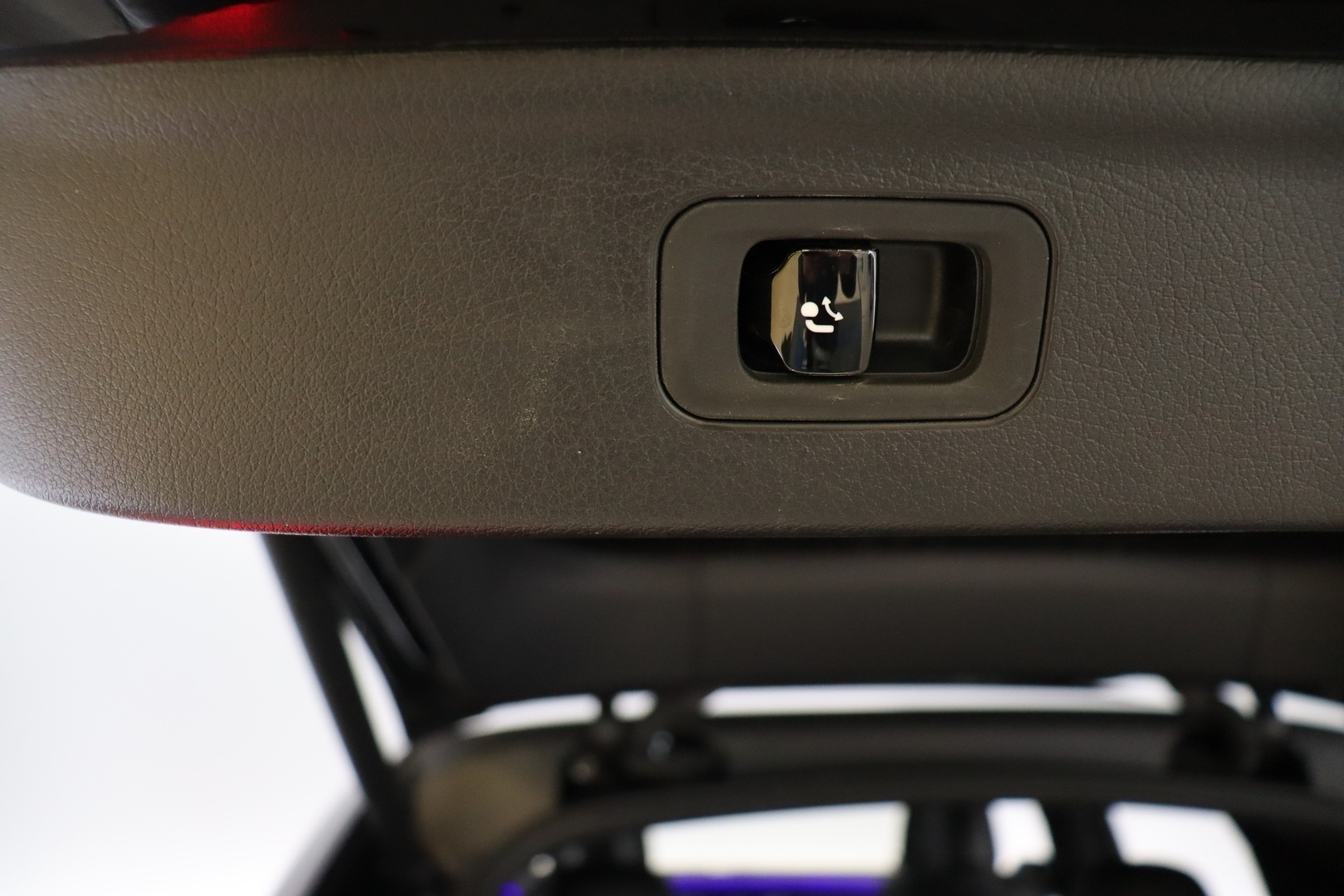 MERCEDES-BENZ EQE SUV 2023