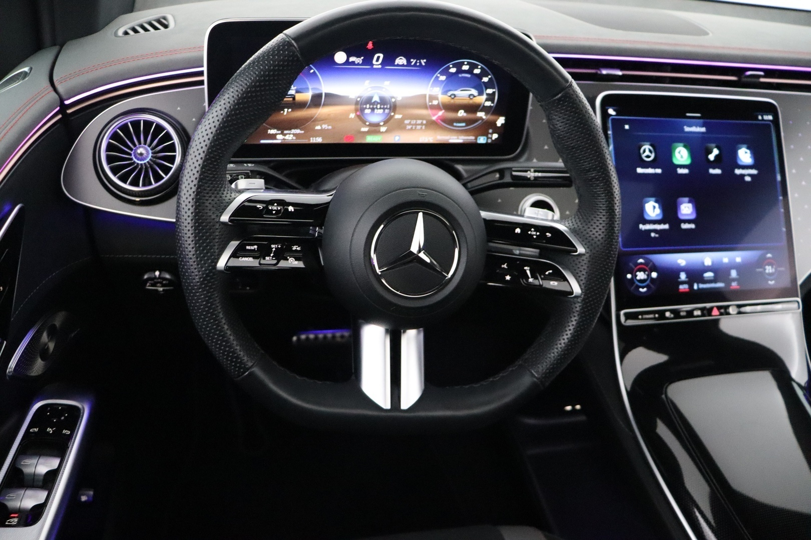 MERCEDES-BENZ EQE SUV 2023