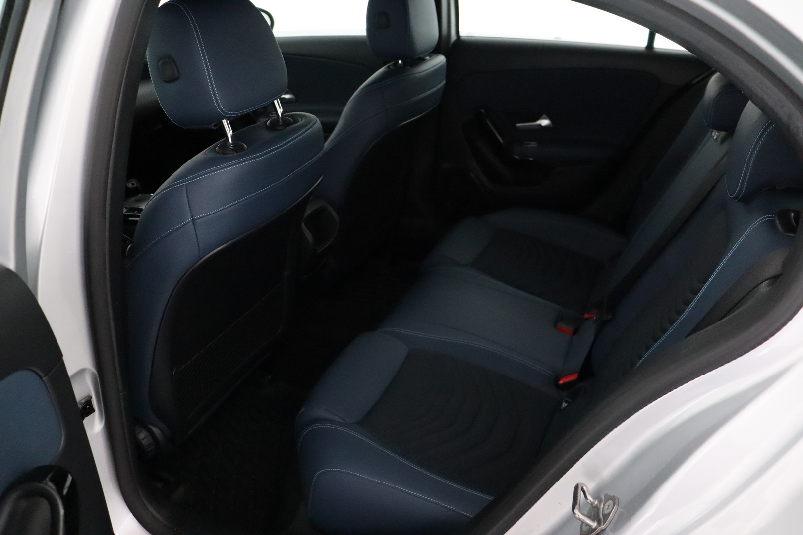 MERCEDES-BENZ A 2019