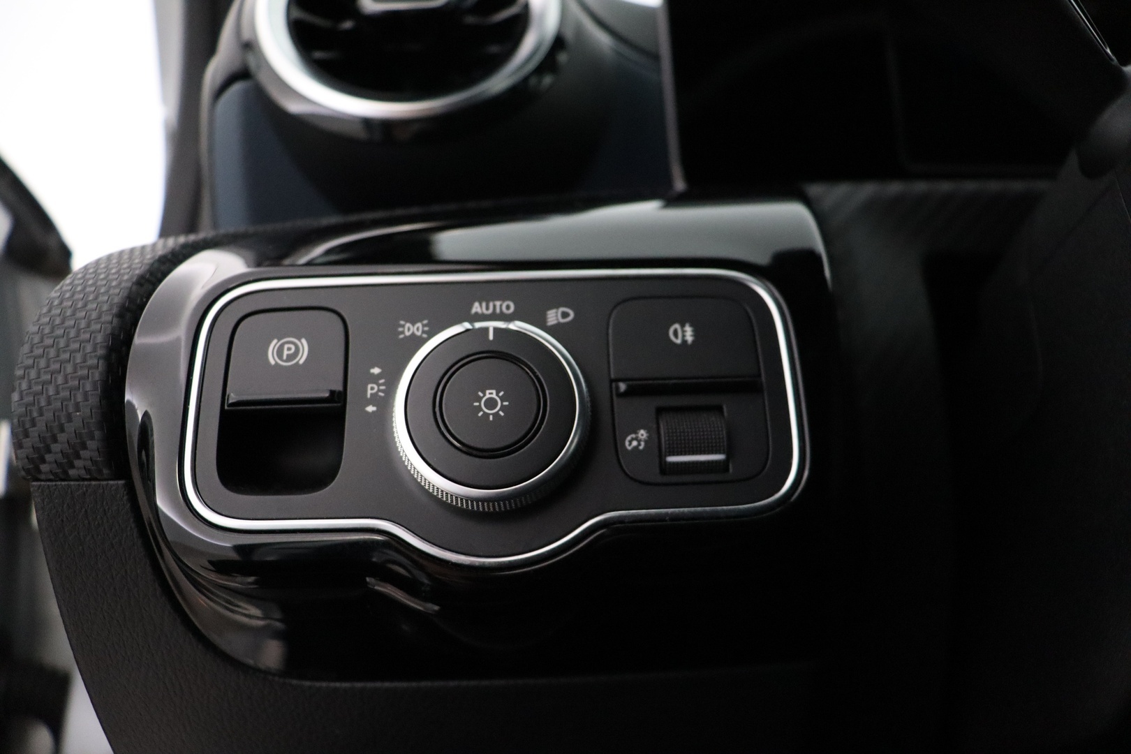 MERCEDES-BENZ A 2019