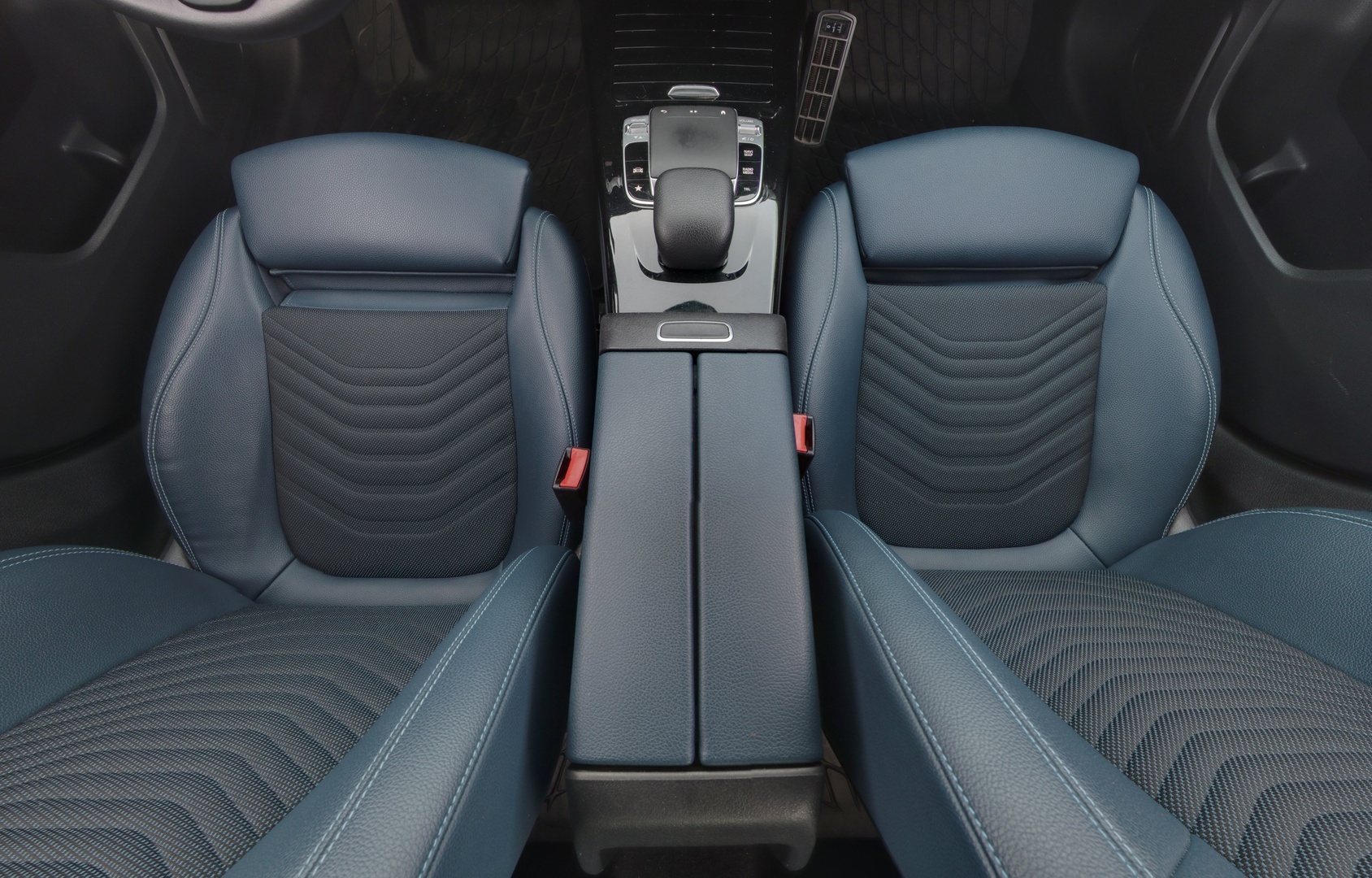 MERCEDES-BENZ A 2019