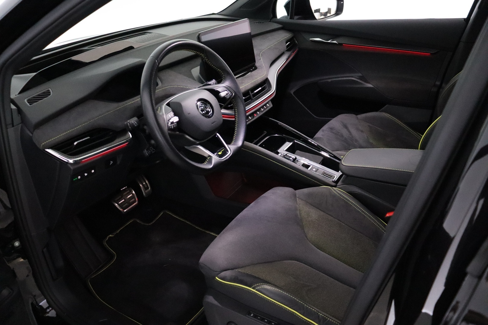 SKODA Enyaq 2024