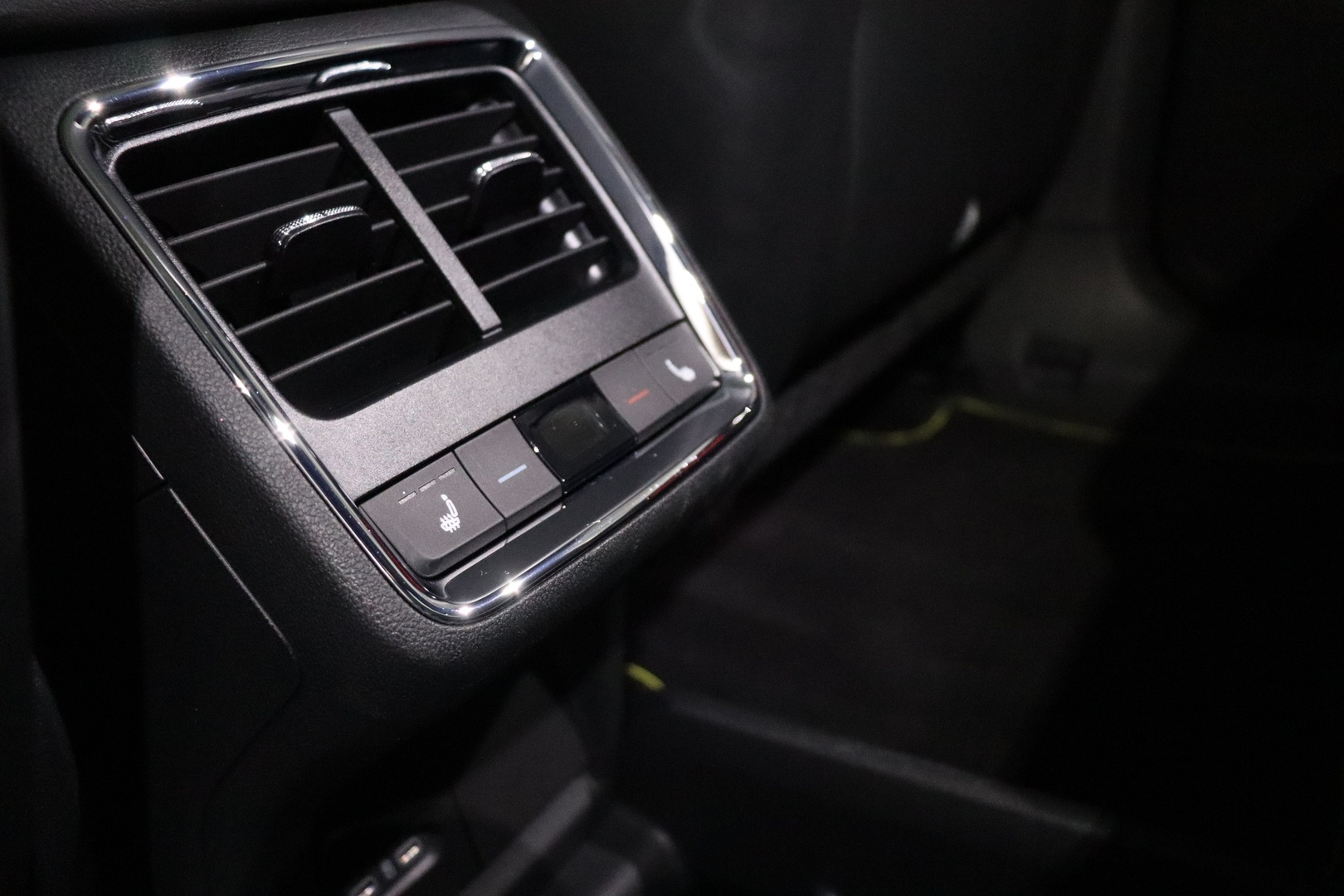 SKODA Enyaq 2024