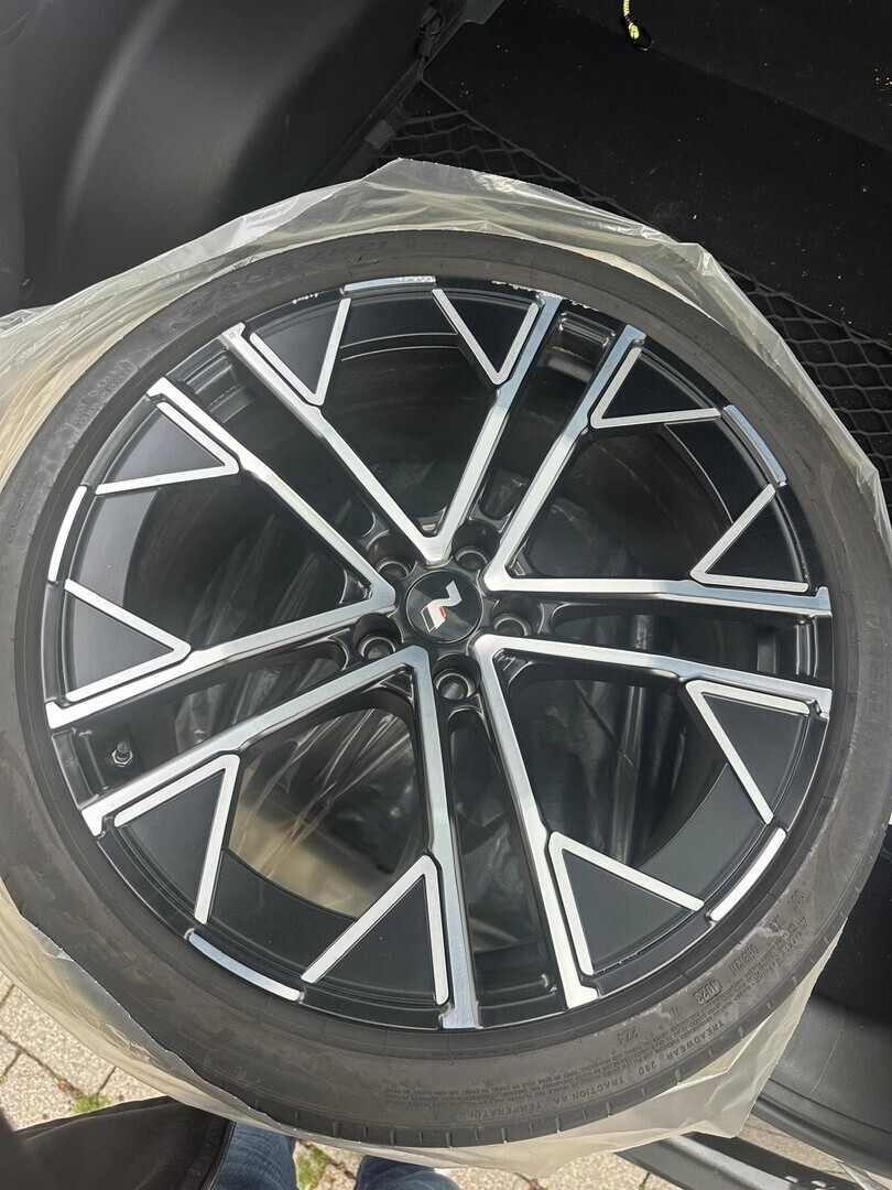 HYUNDAI IONIQ 5 2024