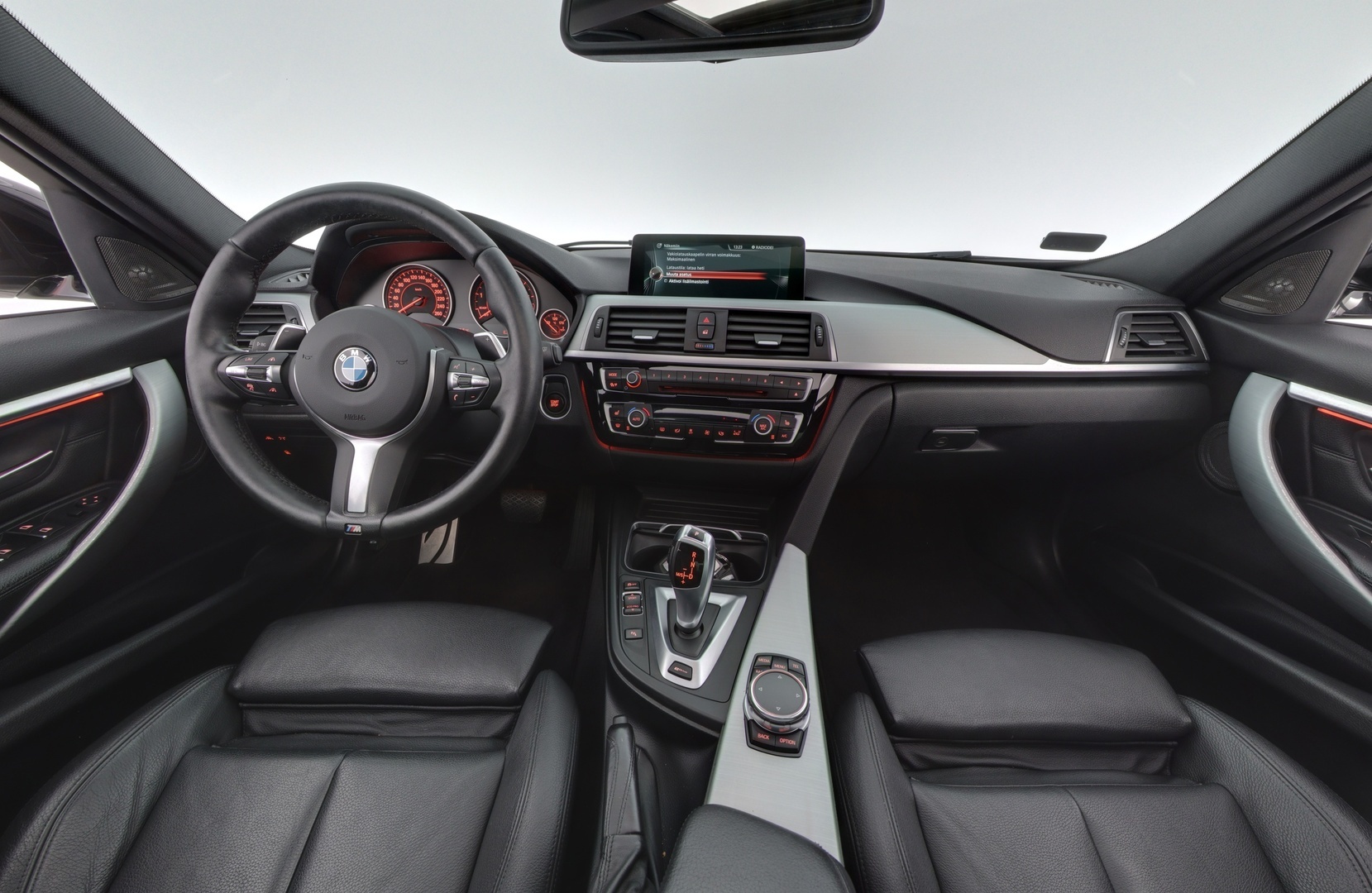 BMW 330 2017
