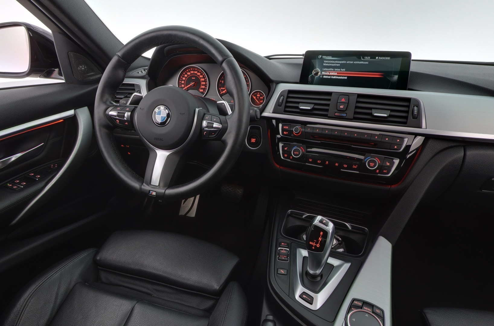 BMW 330 2017