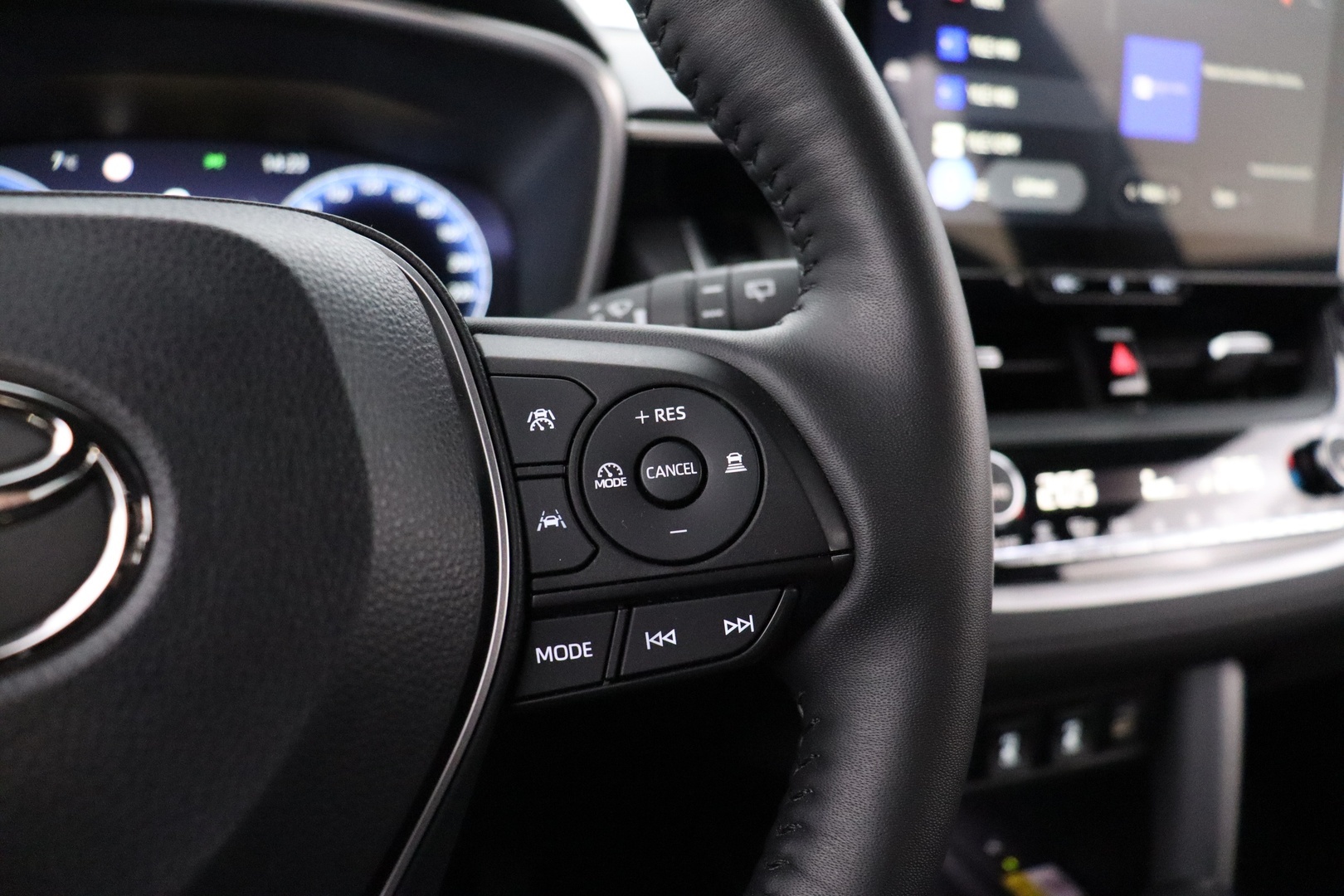 TOYOTA Corolla Cross 2024