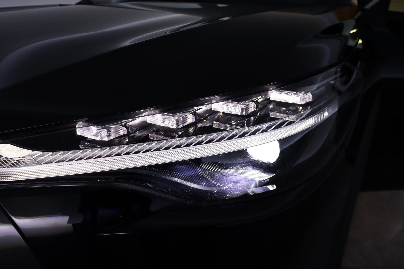 TOYOTA Corolla Cross 2024