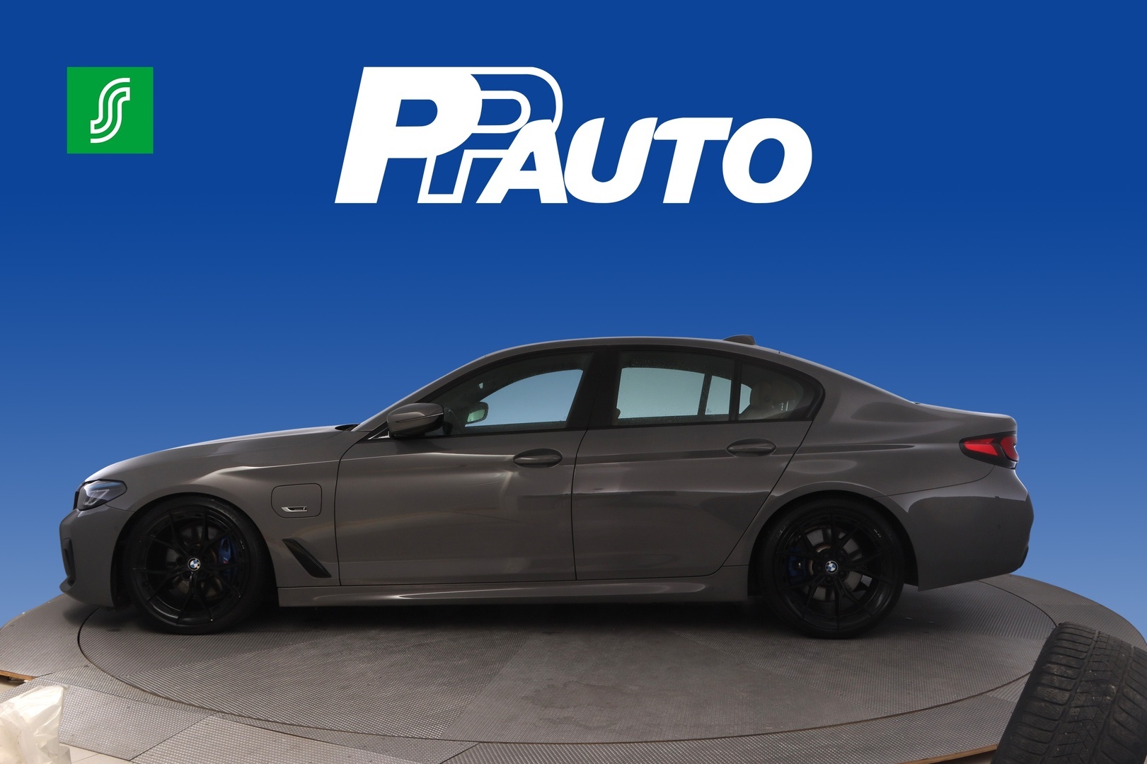 BMW 545 2022