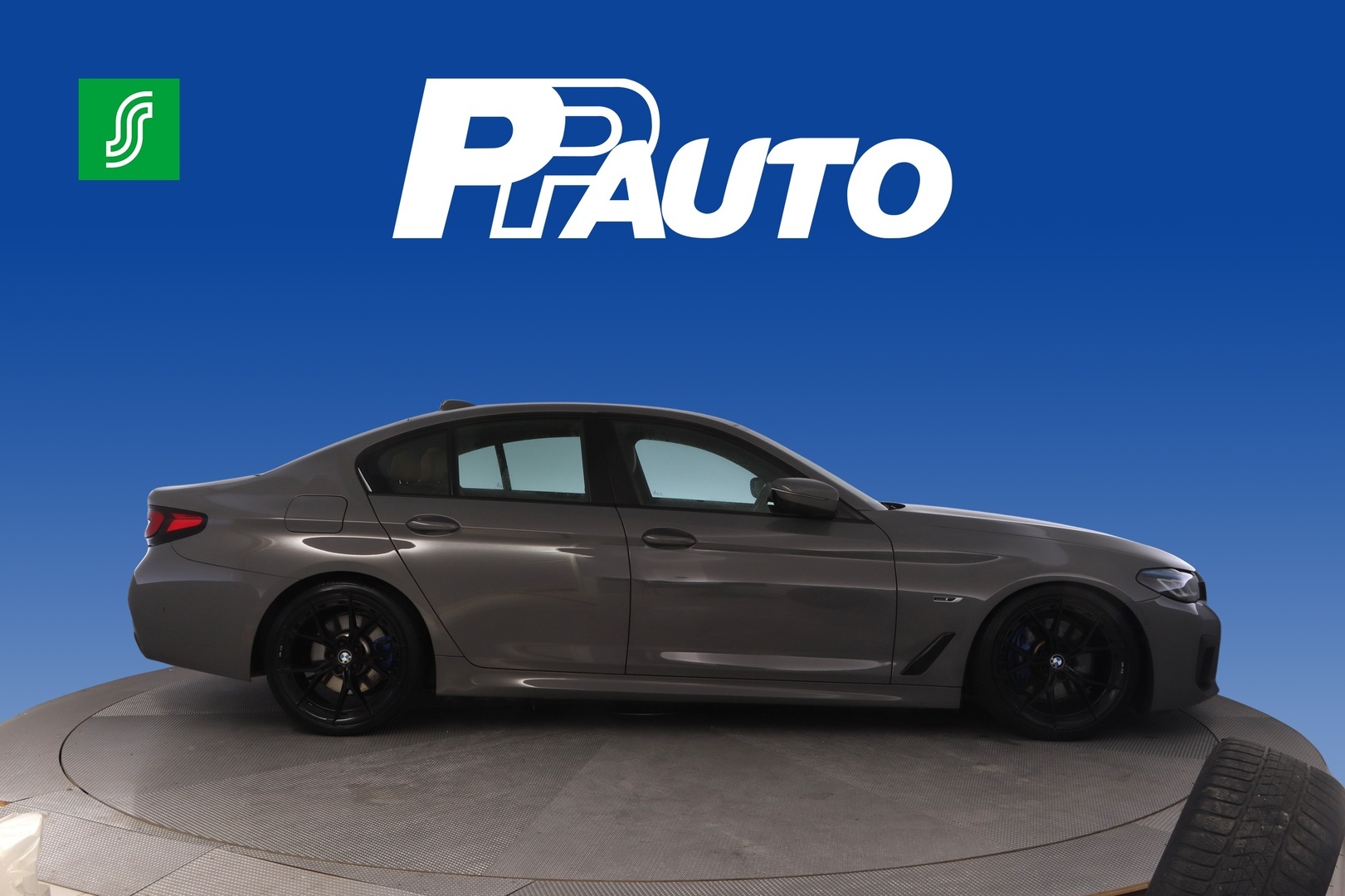 BMW 545 2022