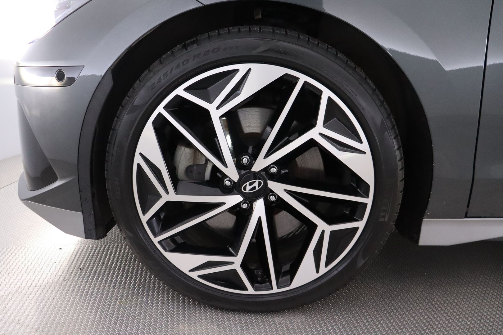 HYUNDAI IONIQ 6 2025