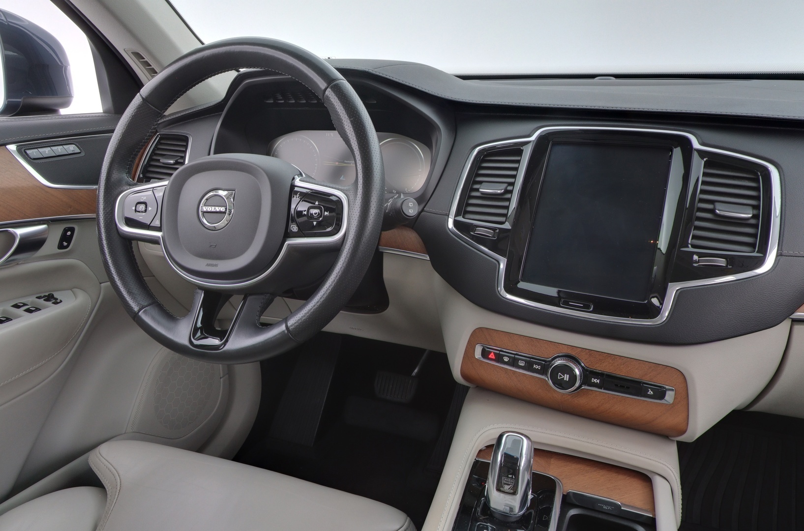 VOLVO XC90 2019