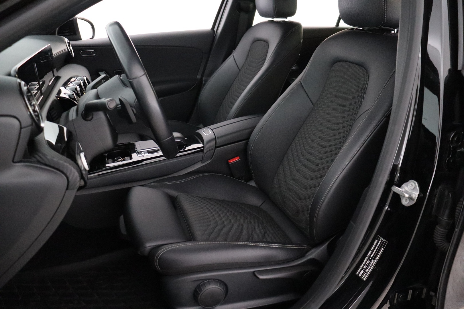 MERCEDES-BENZ A 2019