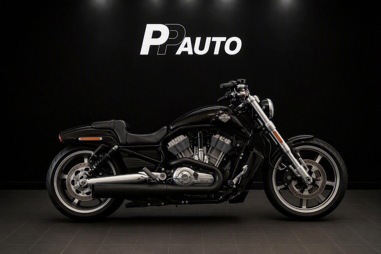 HARLEY-DAVIDSON VRSCA 2010